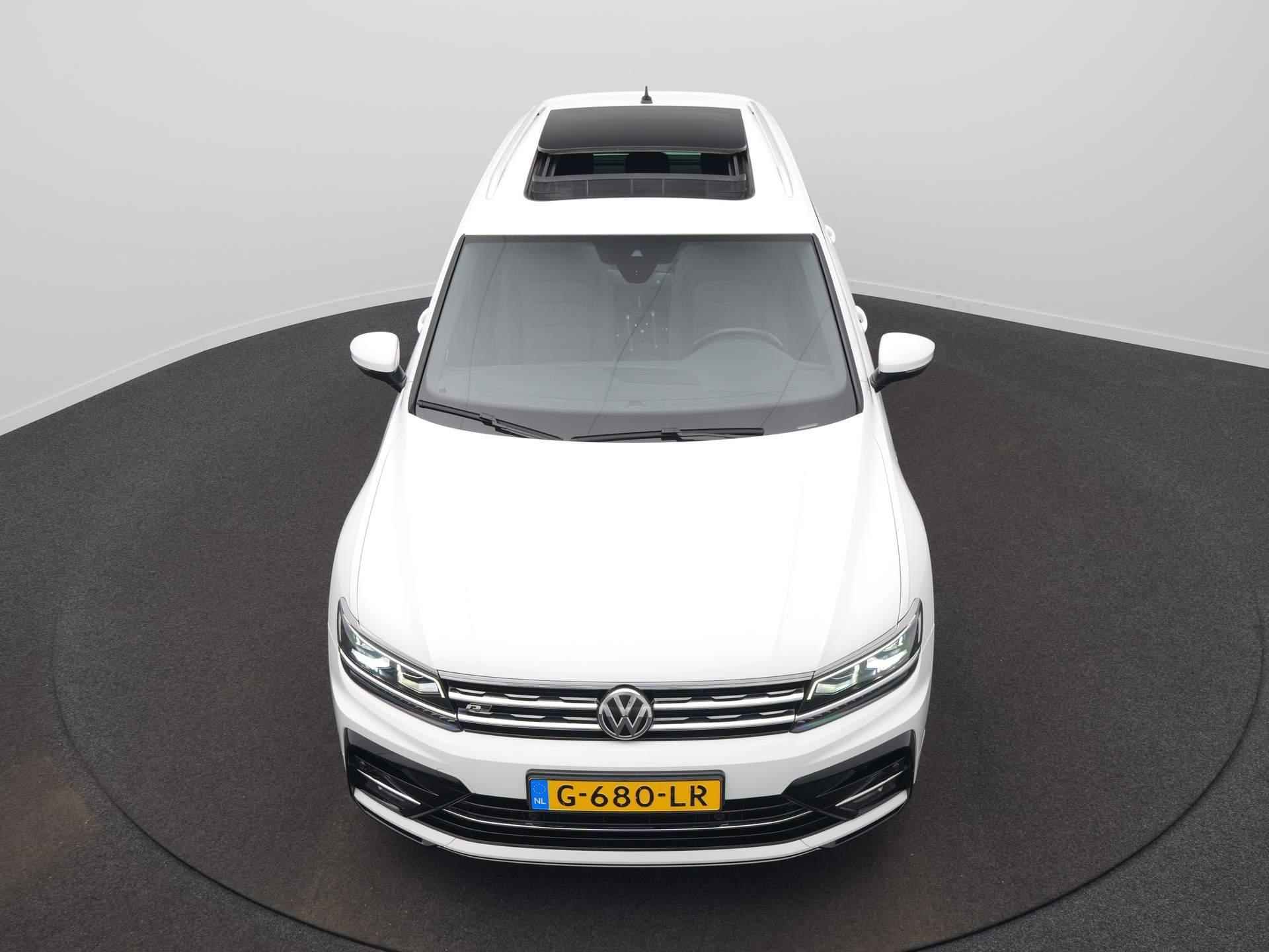 Volkswagen Tiguan 1.5 TSI R-Line Business Trekhaak - Panoramadak - Navigatie - R-Line - 11/57