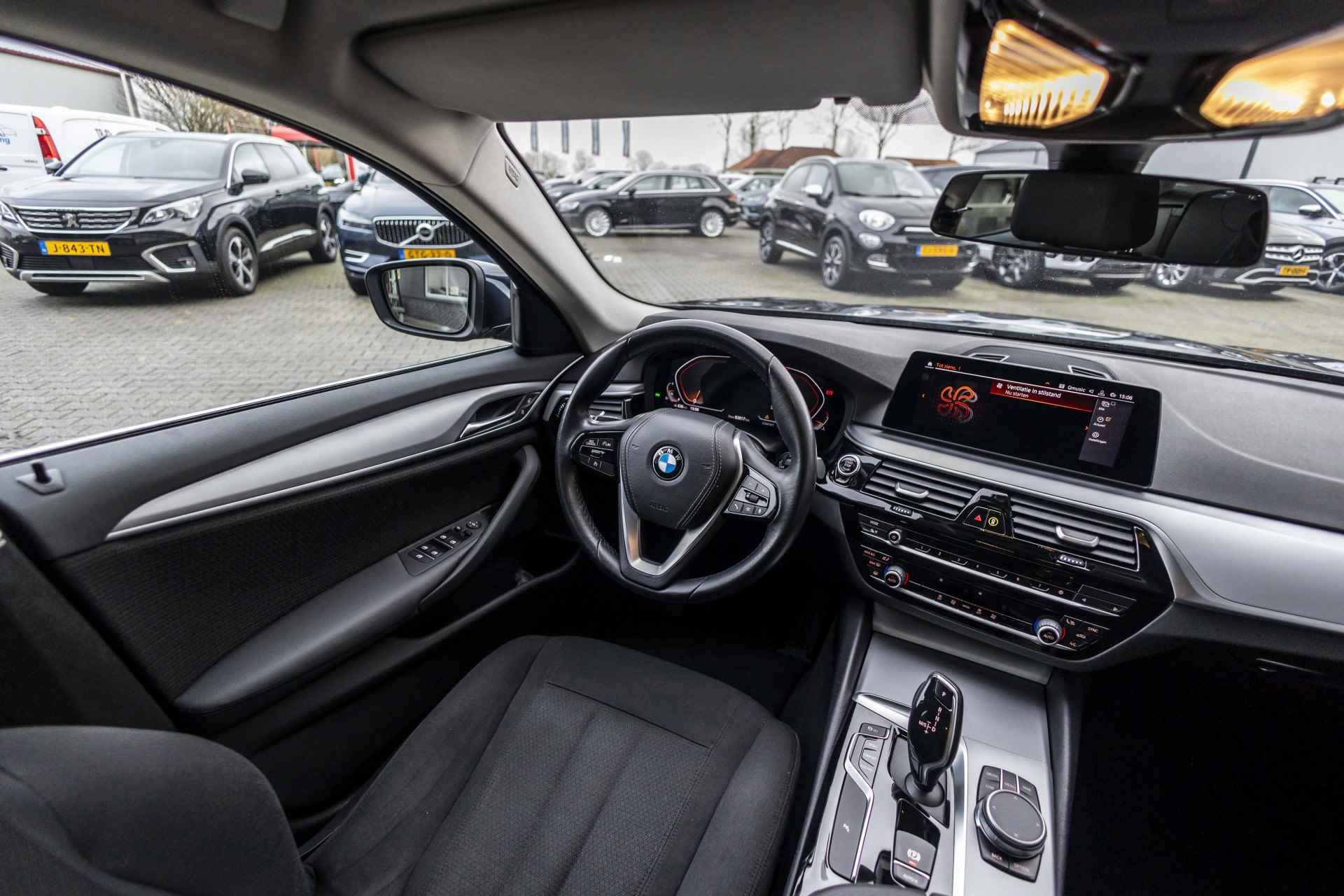 BMW 5 Serie Touring 520i Executive Edition | E-Trekhaak | NL Auto | Carplay - 22/38