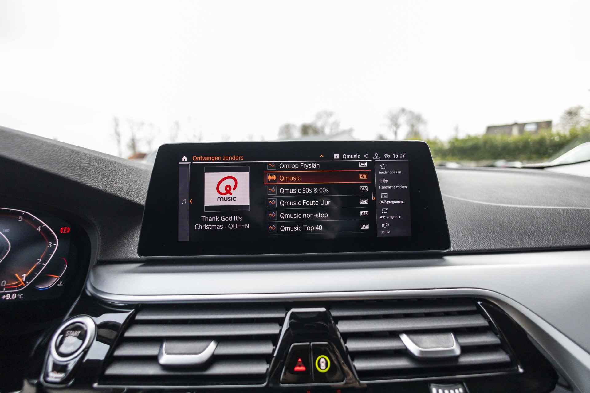 BMW 5 Serie Touring 520i Executive Edition | E-Trekhaak | NL Auto | Carplay - 29/38