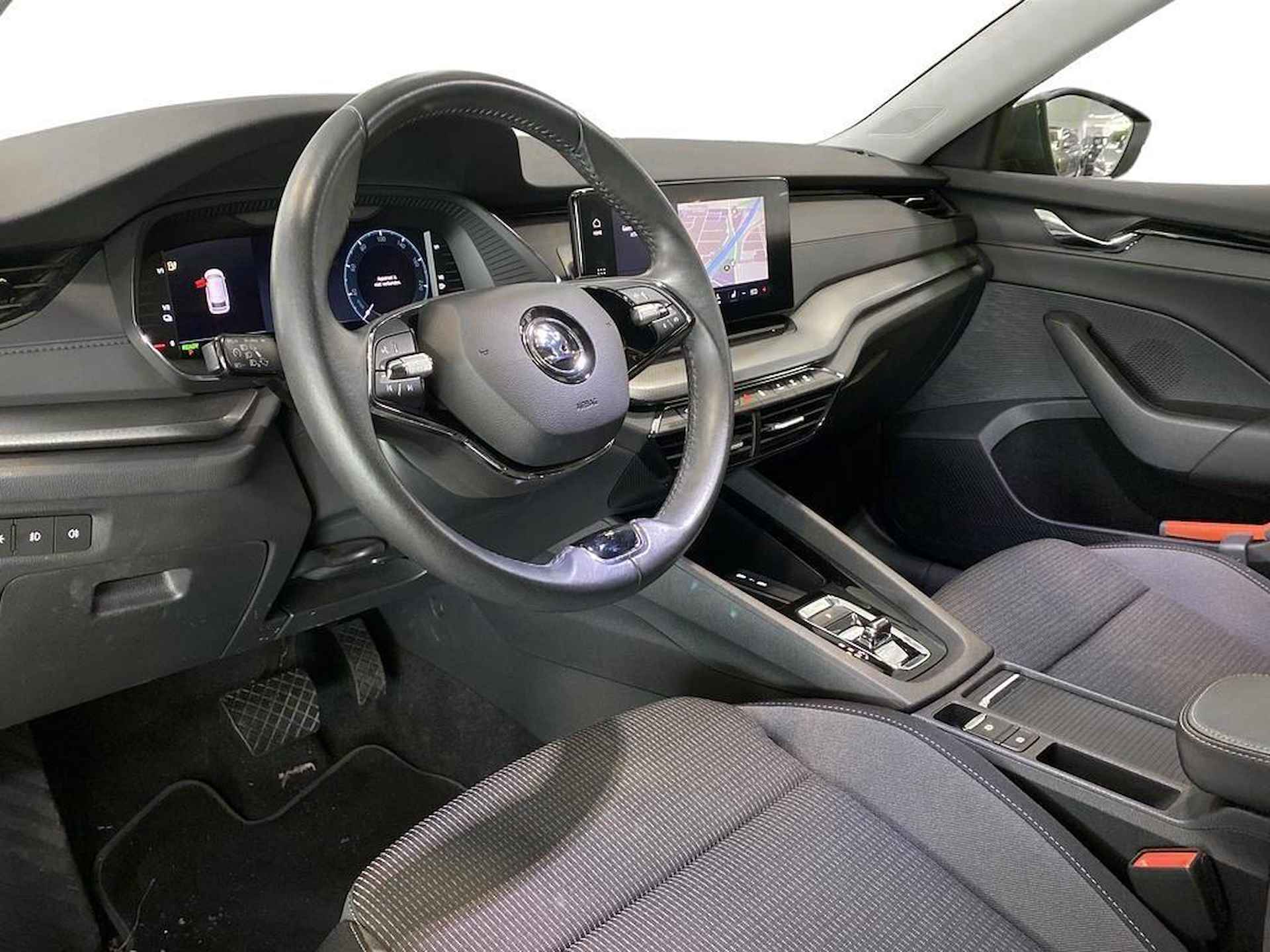 Škoda Octavia Combi 1.4 TSI iV PHEV Business Edition / Parkeercamera achter / Cruise Control / Parkeersensoren - 5/32