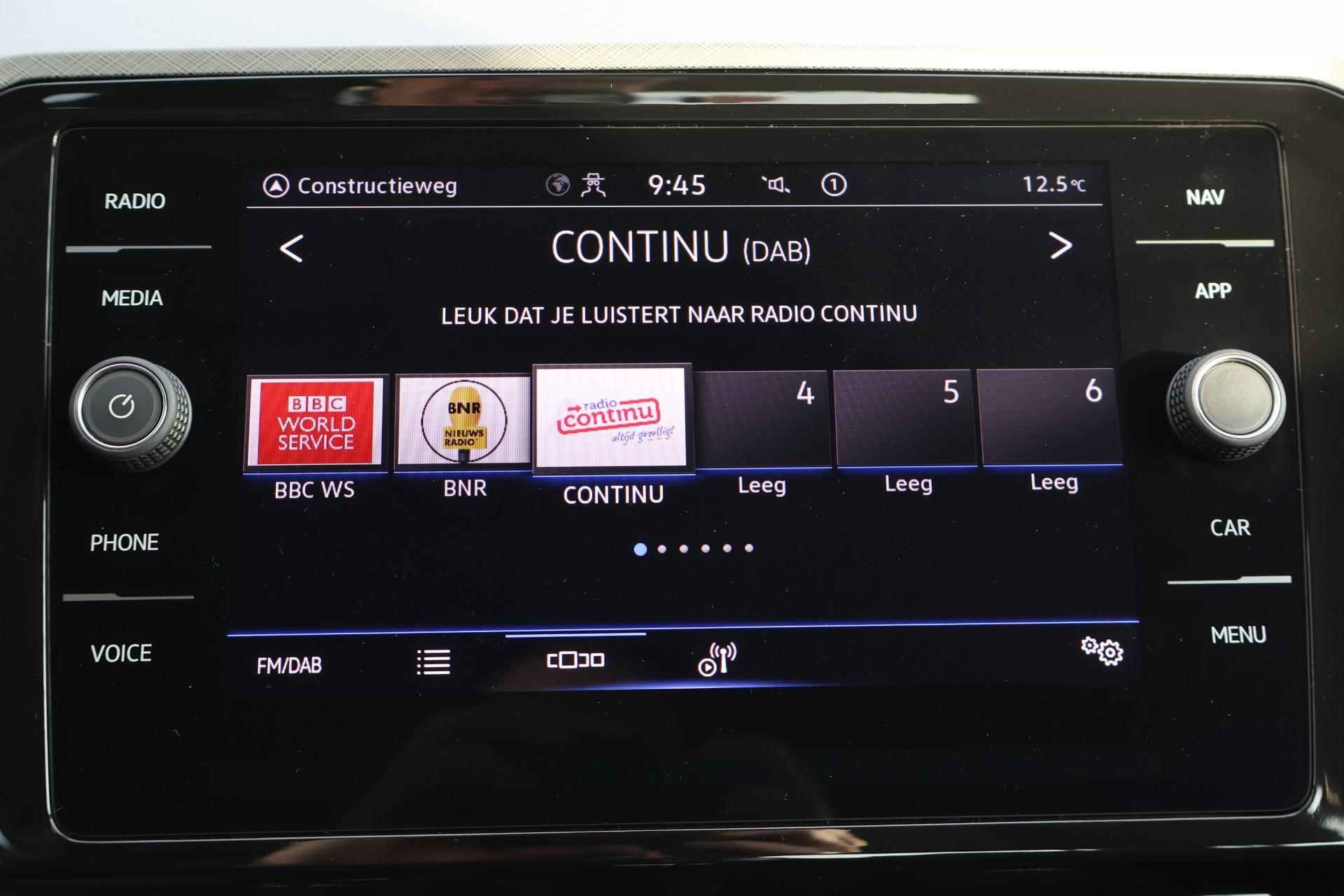 Volkswagen Passat 1.5 TSI Business | Navigatie | Camera | PDC | Android Auto/Apple Carplay - 33/38