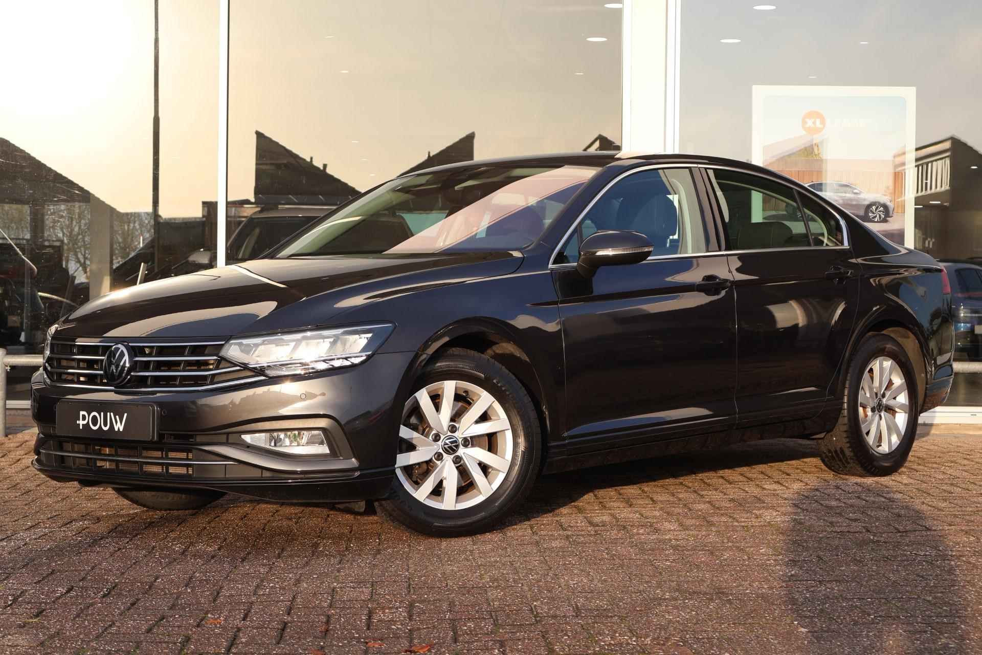 Volkswagen Passat 1.5 TSI Business | Navigatie | Camera | PDC | Android Auto/Apple Carplay - 38/38