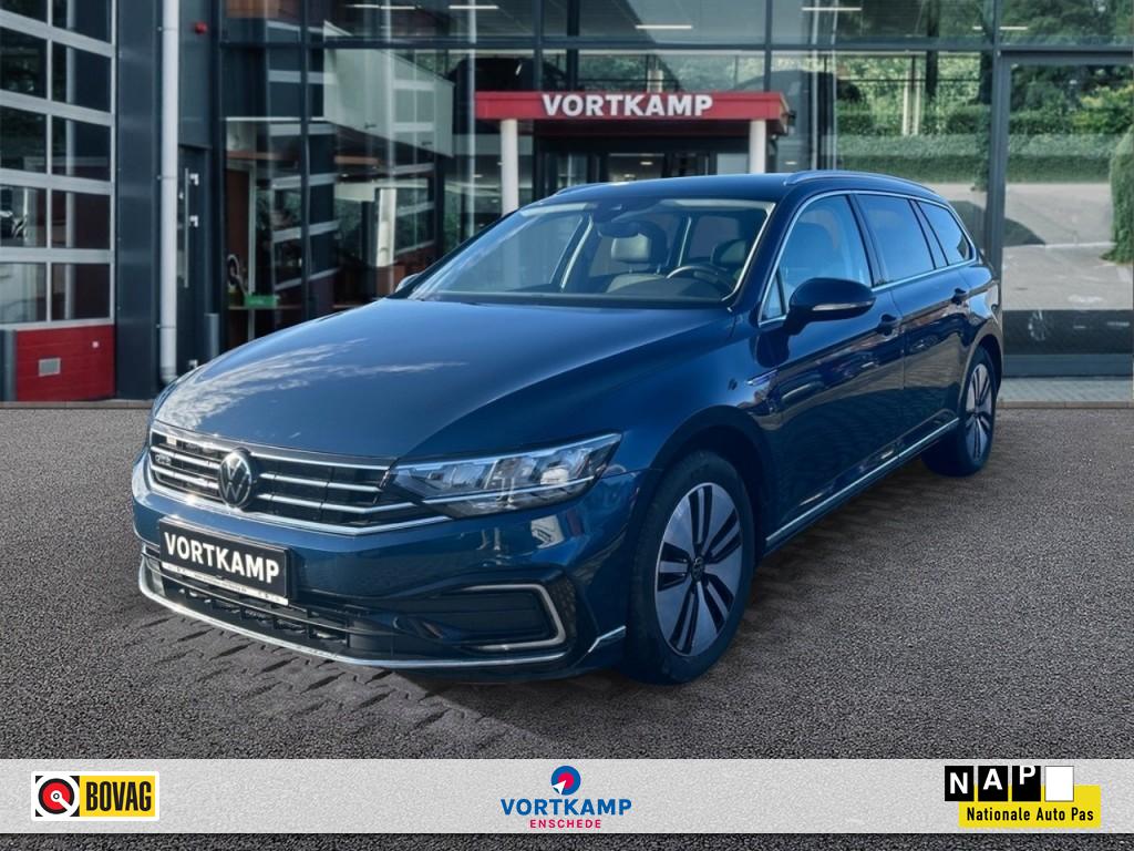 VOLKSWAGEN Passat Variant 1.4 TSI DSG GTE LEDER/TREKHAAK/CAMERA/NAVI/CARPLAY/E-KLEP/STOELV