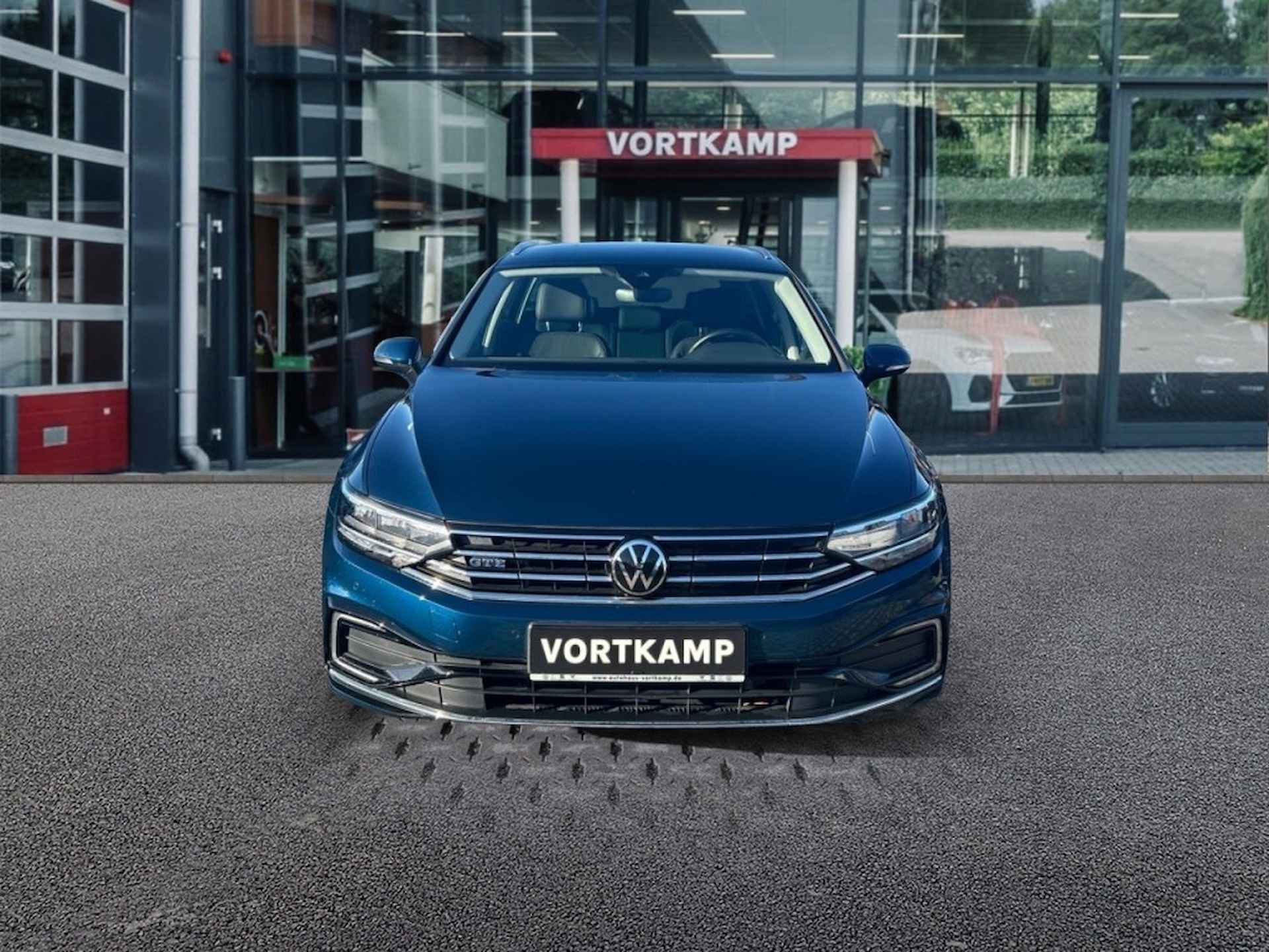 VOLKSWAGEN Passat Variant 1.4 TSI DSG GTE LEDER/TREKHAAK/CAMERA/NAVI/CARPLAY/E-KLEP/STOELV - 2/28