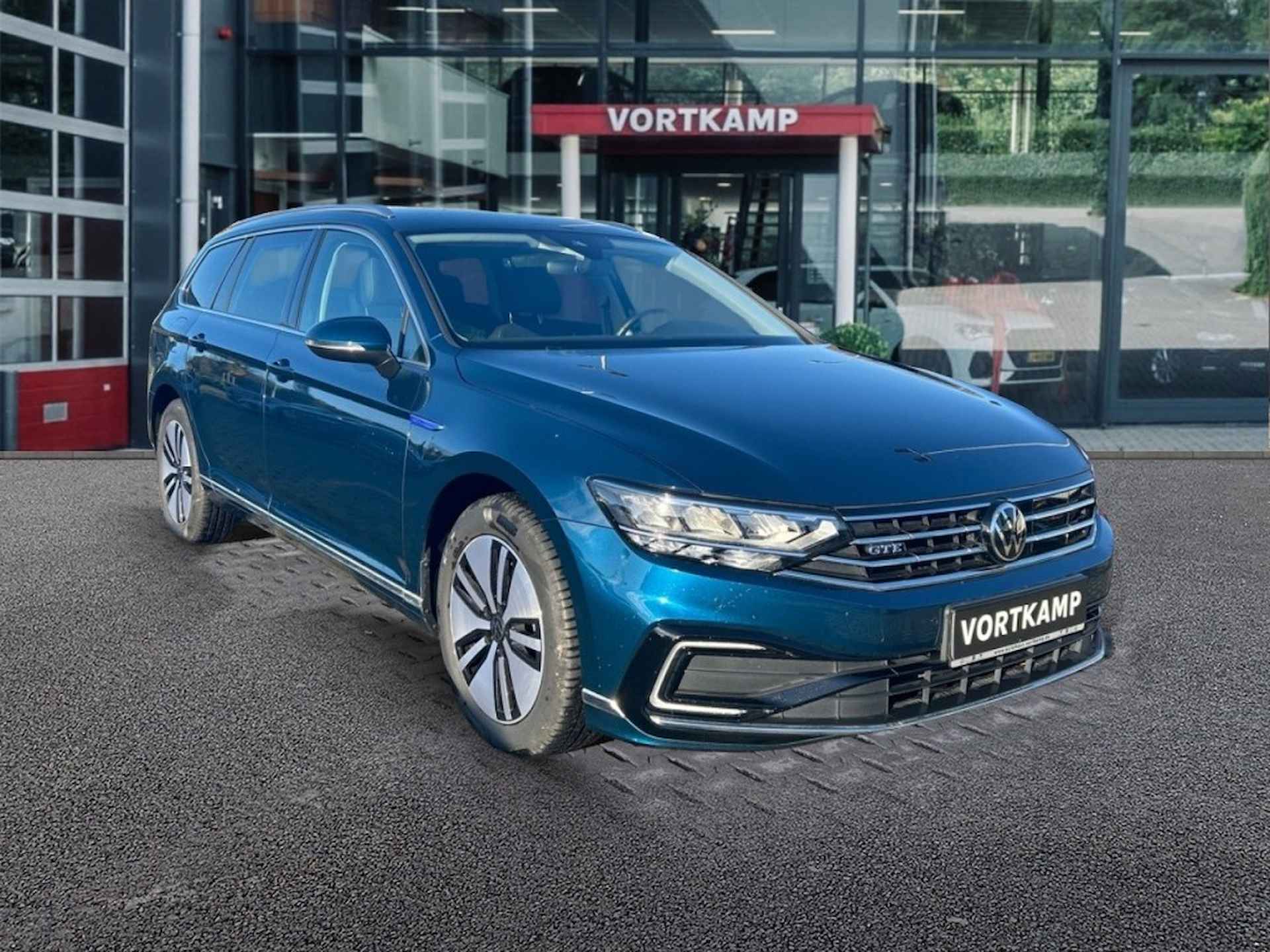 VOLKSWAGEN Passat Variant 1.4 TSI DSG GTE LEDER/TREKHAAK/CAMERA/NAVI/CARPLAY/E-KLEP/STOELV - 3/28