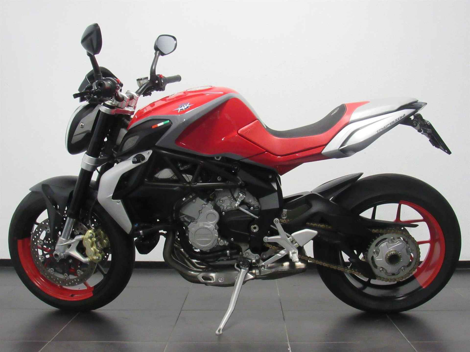 Mv Agusta 675 Brutale - 2012 - 4/14