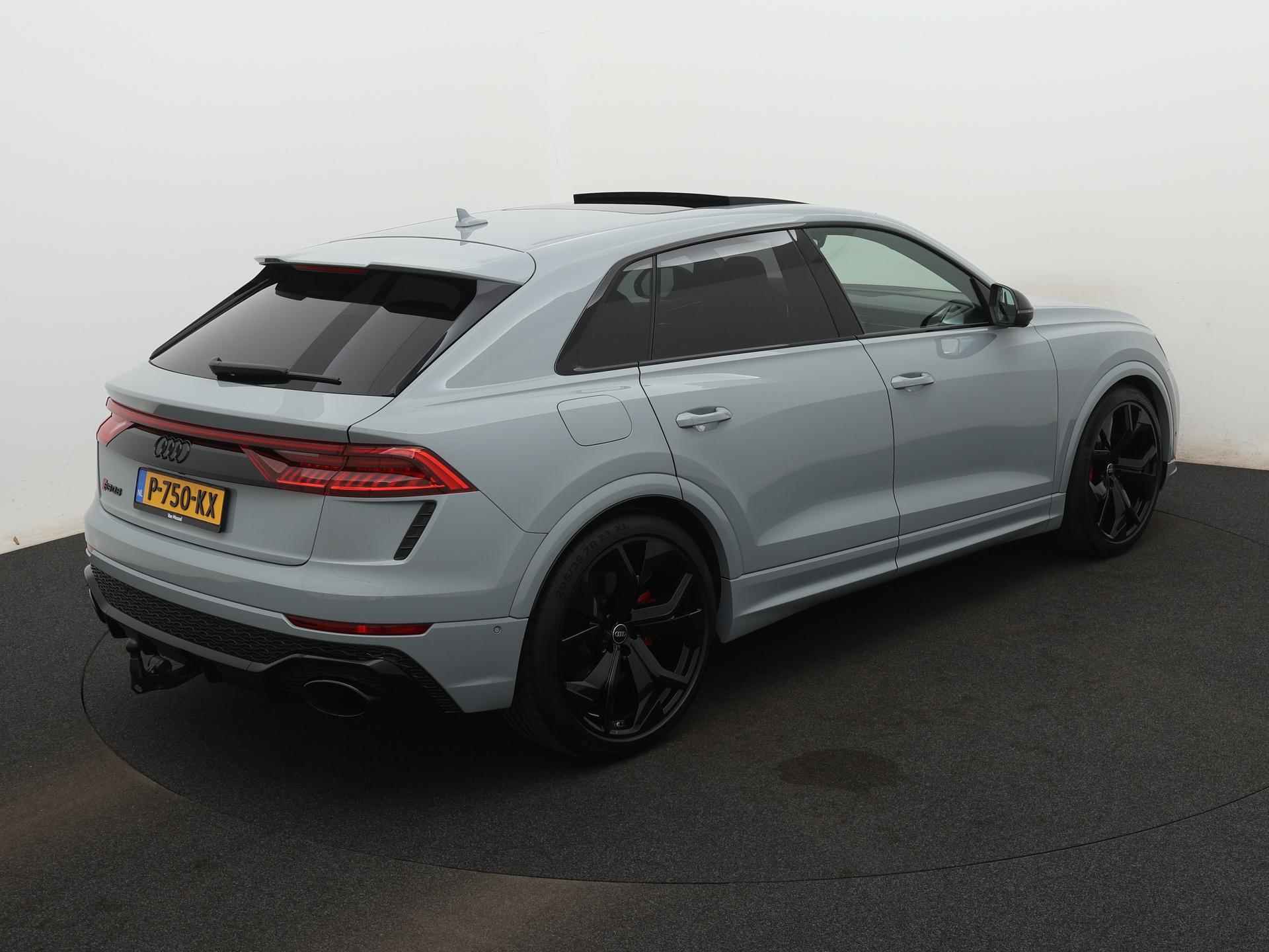 Audi RS Q8 4.0 TFSI Quattro 600 PK | RS Dynamic Plus | Keramische Remmen | 360 Camera | Panoramadak | Vierwielbesturing | Softclose | Bang & Olufsen | Zwart Optiek | Trekhaak | Stoelventilatie | Massage | Head-Up Display | - 4/40