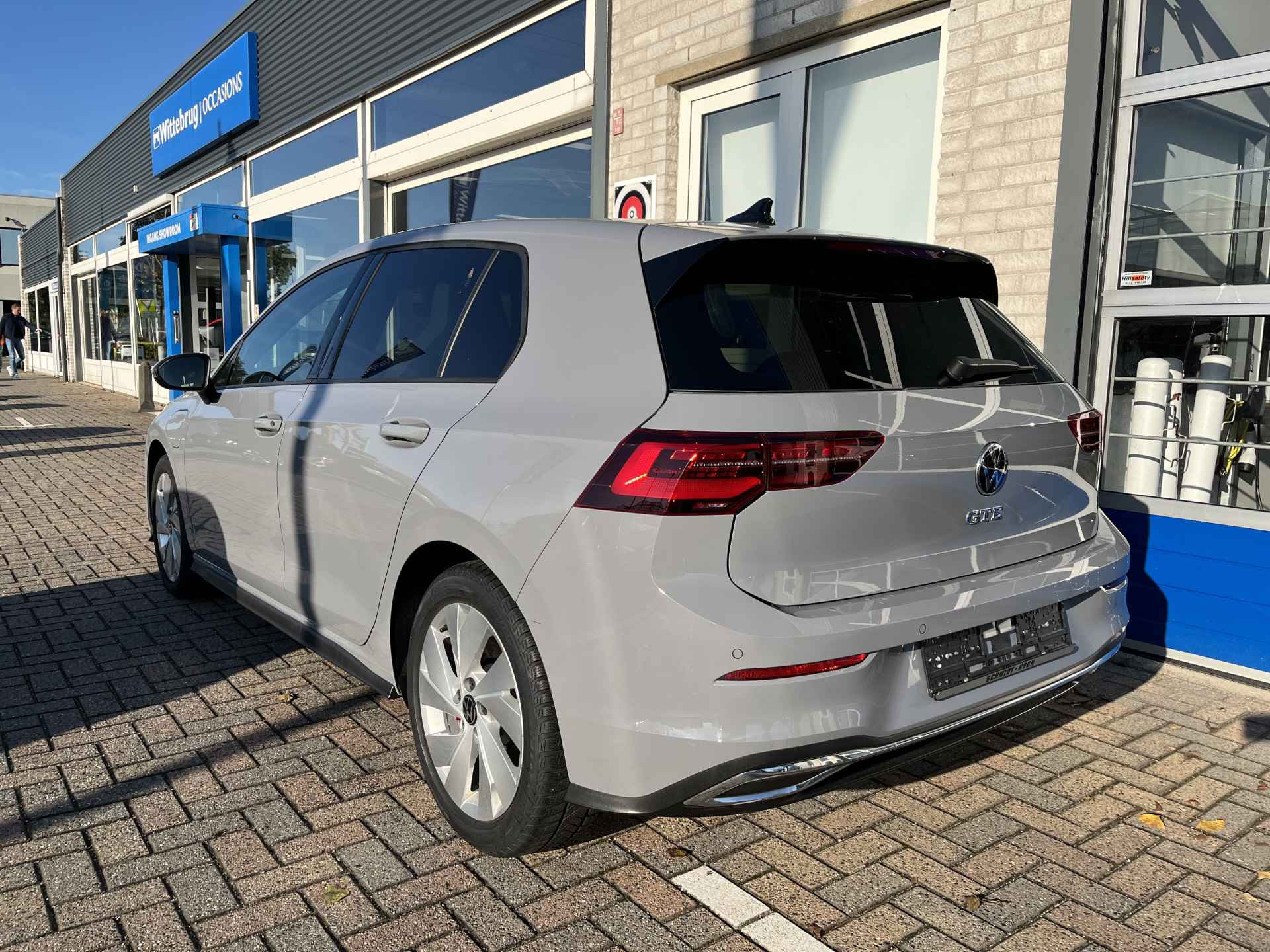 Volkswagen Golf 1.4 eHybrid GTE / AUTOMAAT/ 245 PK/ CAMERA/ PARK. SENSOREN/ MATRIX/ LEDEREN MEMORY SEATS/ STOEL VERWARM. EN VENTILATIE/ STUUR VERWARM./ ADAPT. CRUISE/ APP CONNECT/ NAVI/ CLIMA/ - 6/25