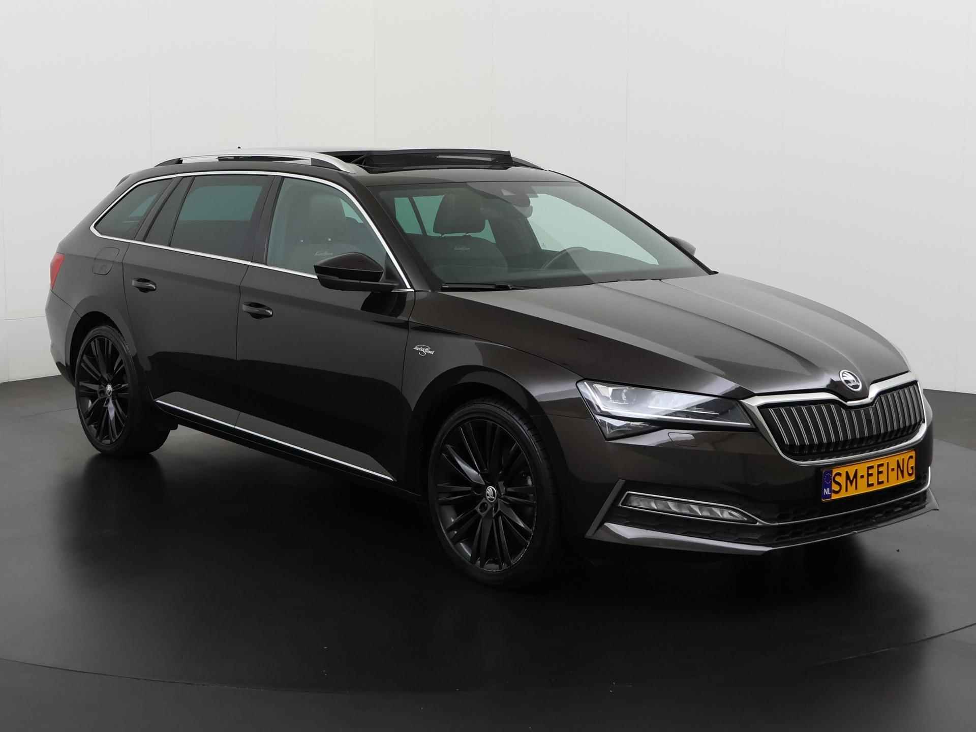 Skoda Superb Combi 1.4 TSI iV Laurin & Klement | Panoramadak | Trekhaak | Area View | Zondag Open! - 30/54