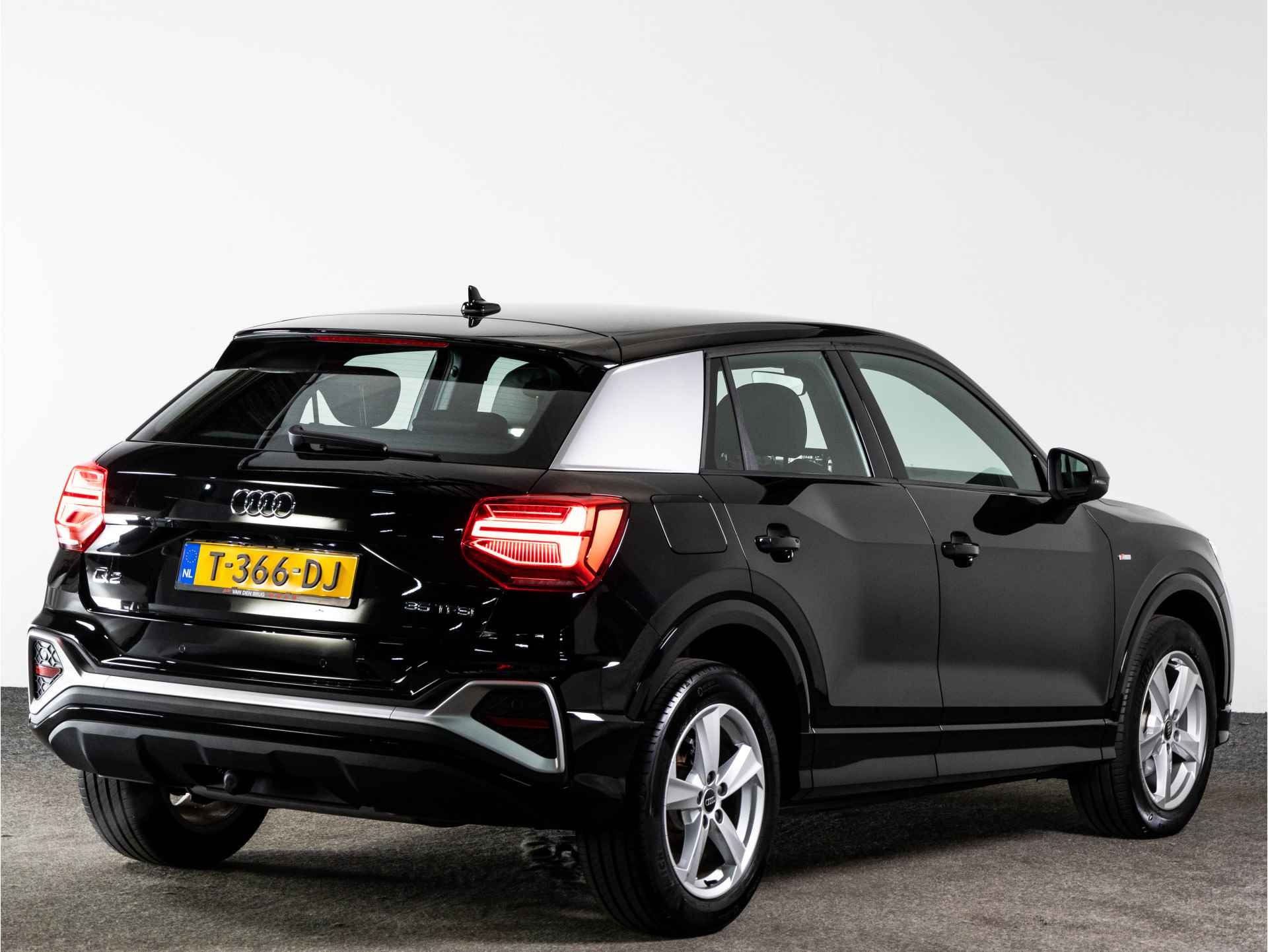 Audi Q2 S-Line 35 TFSI 150 pk Automaat | Matrix-LED | Navigatie | Afn.b. trekhaak | Camera | Stoelverwarming | - 4/38