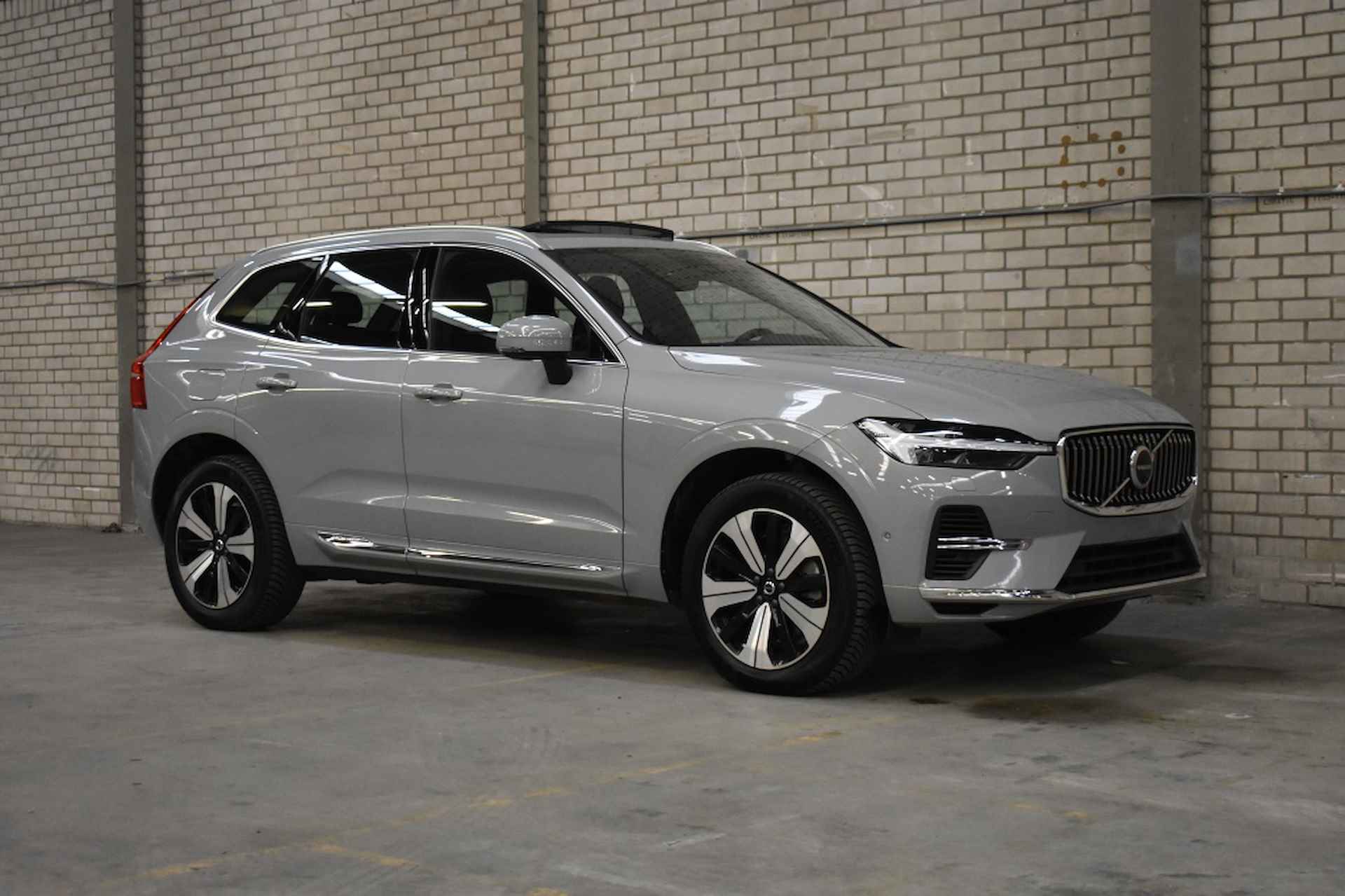 Volvo XC60  T6 AWD 350PK Plus Bright | BLIS | 360 camera | ACC | S/K dak - 45/46