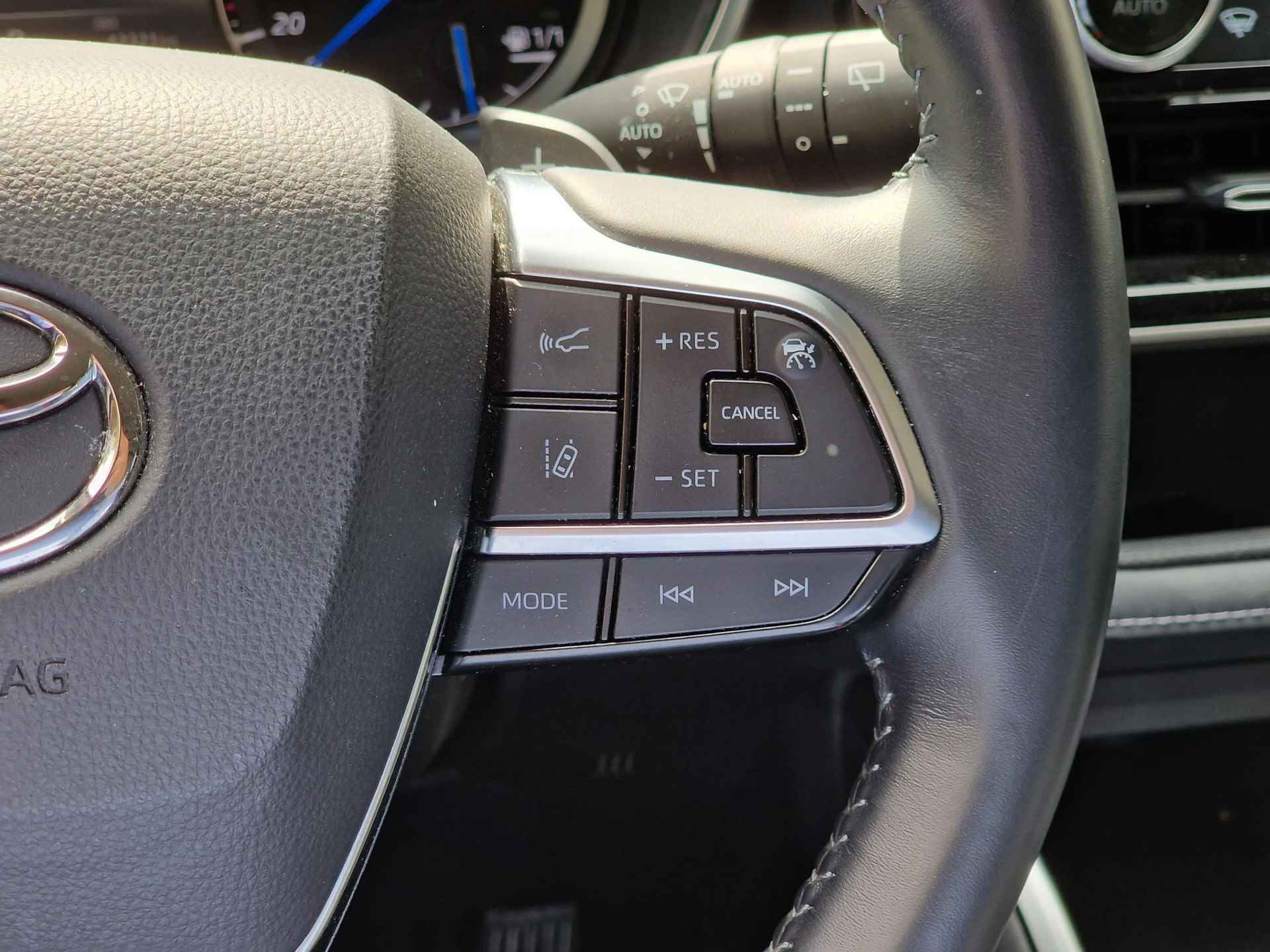 Toyota Highlander 2.5 AWD Hybrid Executive All-in prijs! | JBL premium audio | Navigatiesysteem | Panoramadak | Parkeersensoren | - 13/46