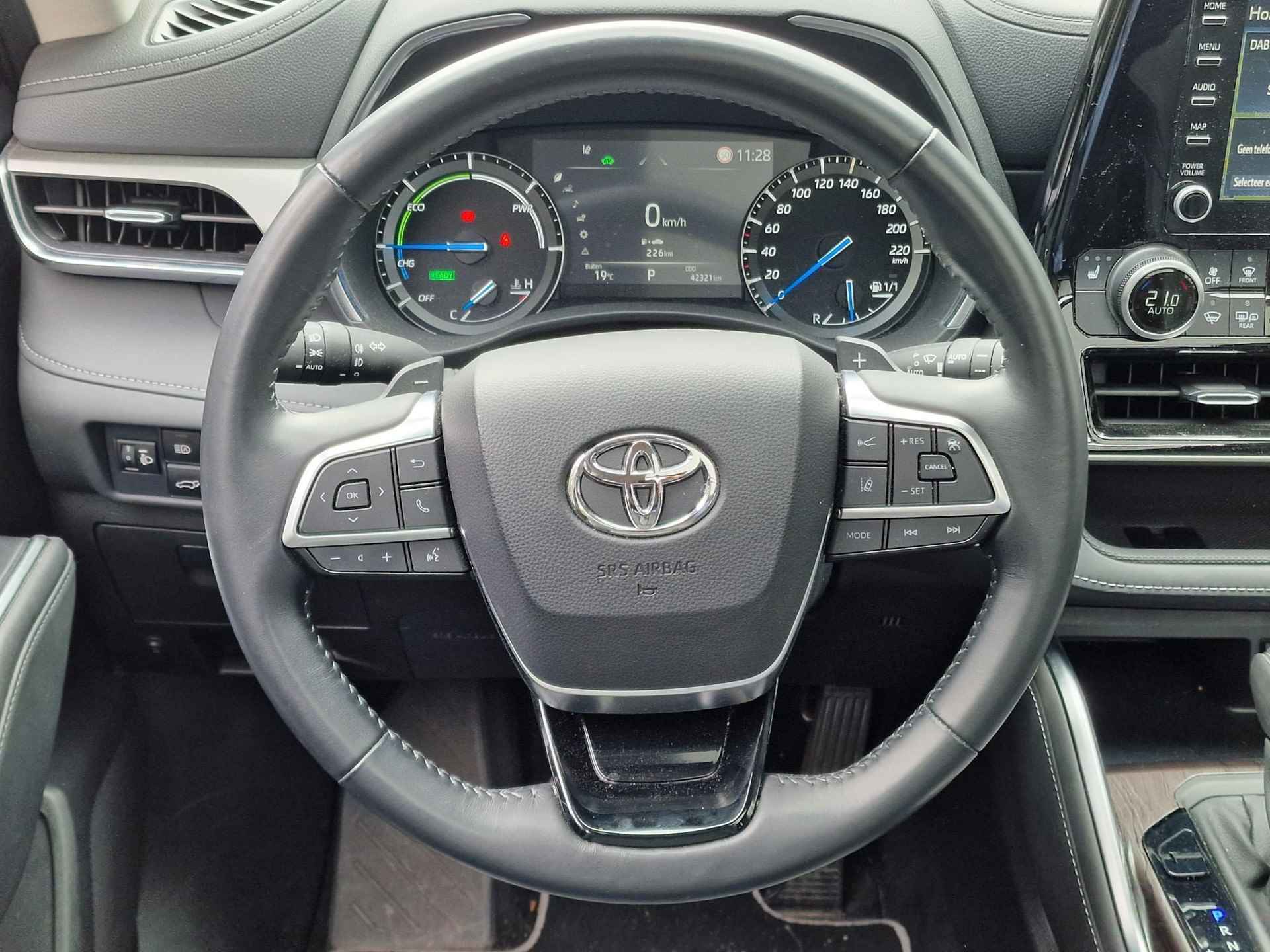 Toyota Highlander 2.5 AWD Hybrid Executive All-in prijs! | JBL premium audio | Navigatiesysteem | Panoramadak | Parkeersensoren | - 30/46
