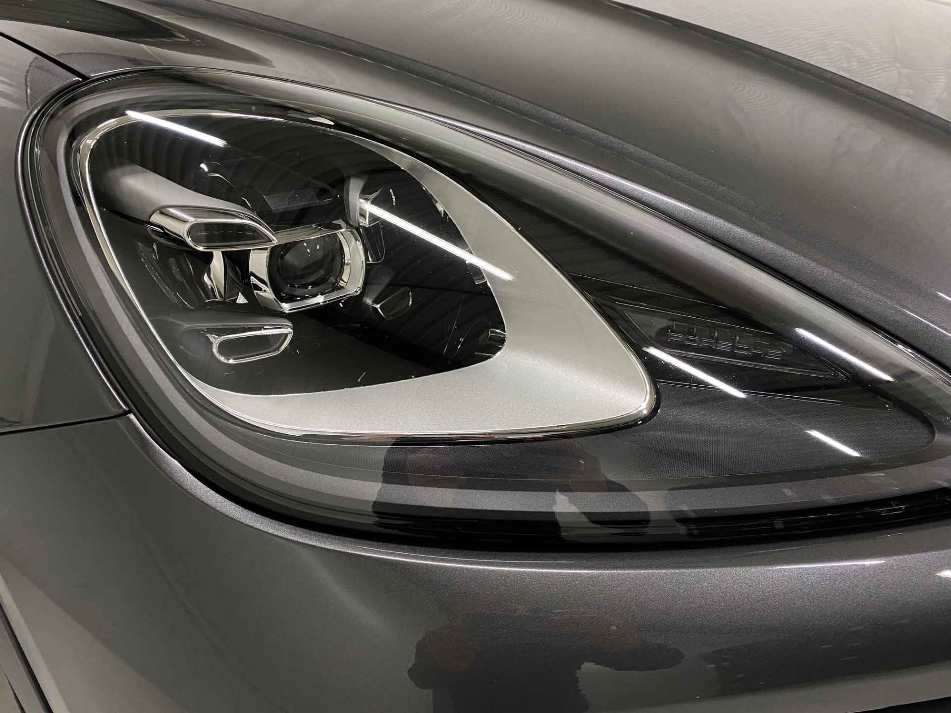 Porsche Cayenne Coupé 3.0 E-Hybrid Platinum Edition 21inc 360°cam ACC Bose Luchtvering LED Sportchrono Panodak Leer+Memo - 9/48