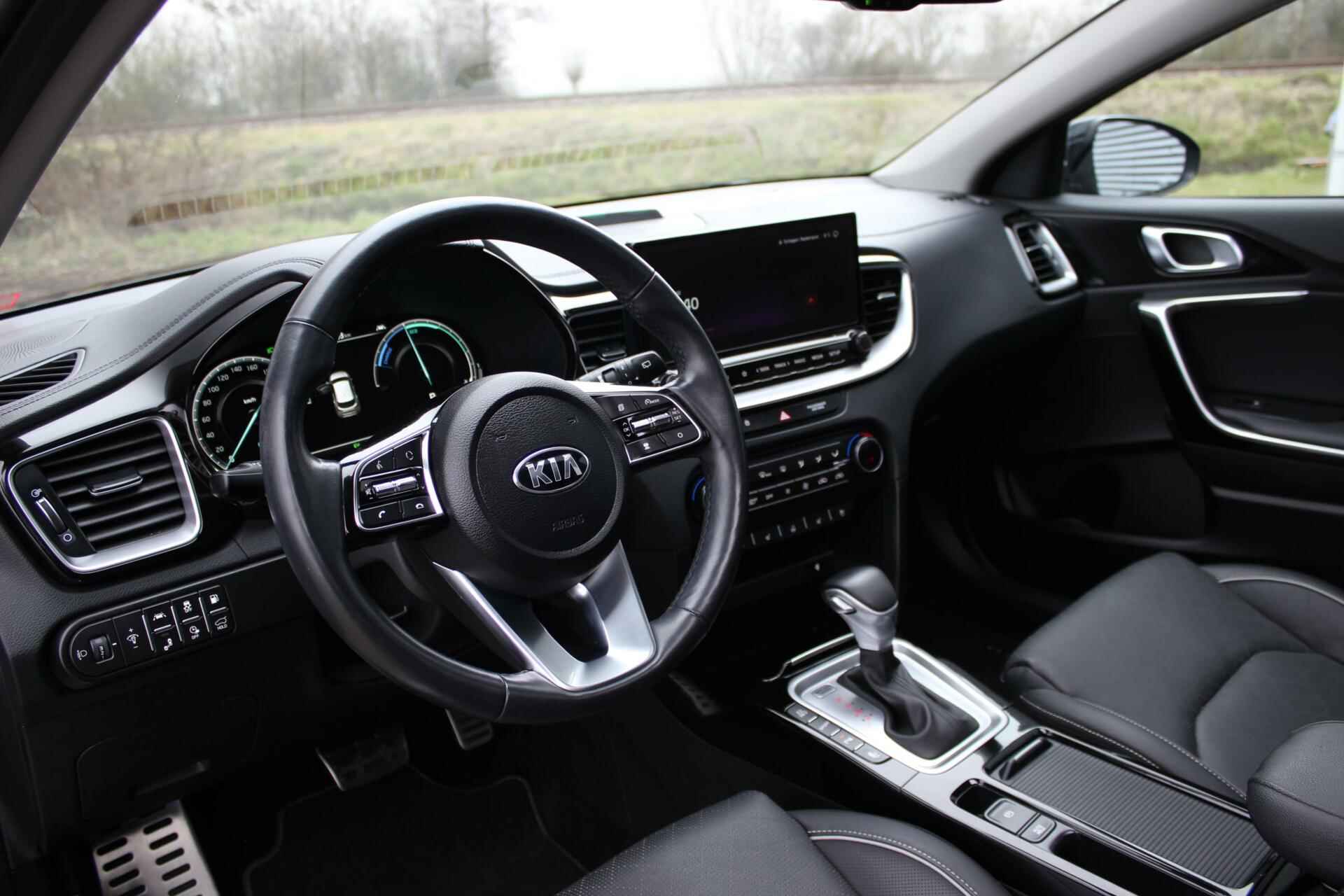 Kia XCeed 1.6 GDi PHEV Platinum Edition // ALLE OPTIES inclusief trekhaak! - Garantie tot 7-2028 - Panoramadak - LED - Virtual Cockpit - 10/33