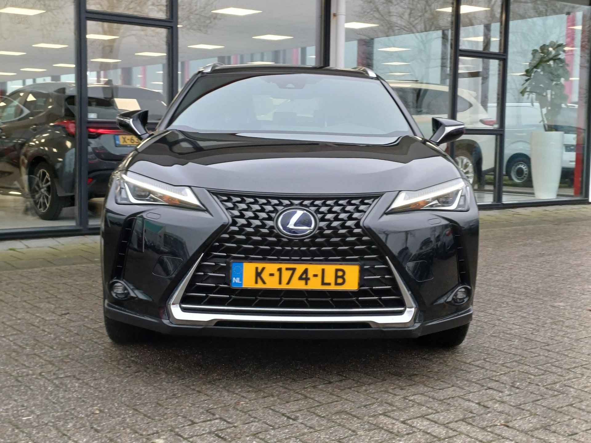 Lexus UX 300e Business 54 kWh 204 PK | Clima | Cruise | Carplay - Android Auto - 10/37