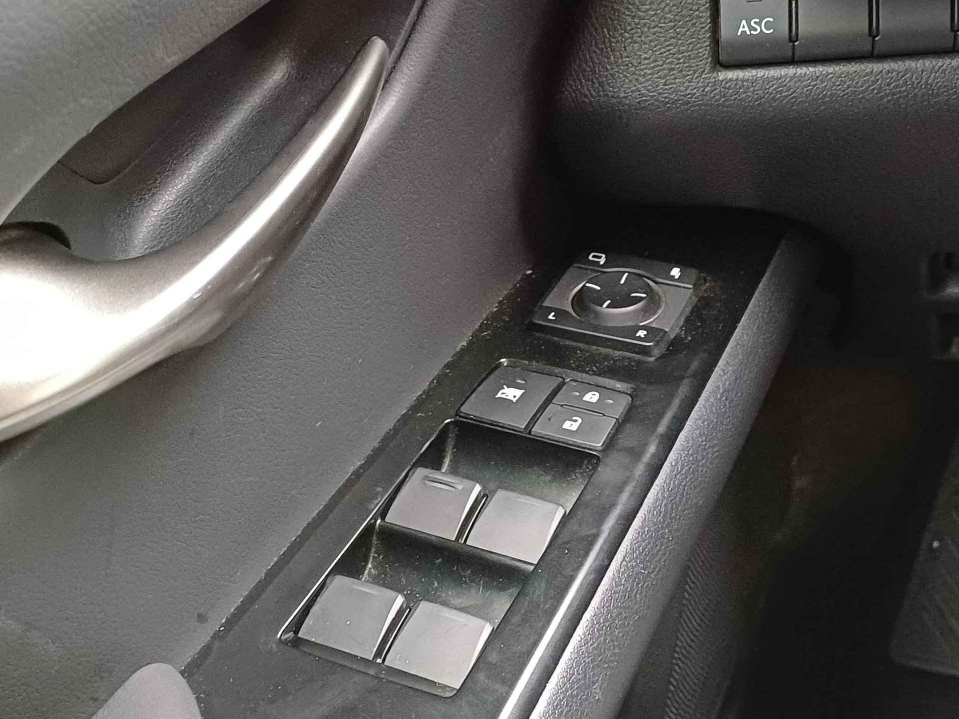 Lexus UX 300e Business 54 kWh 204 PK | Clima | Cruise | Carplay - Android Auto - 20/37