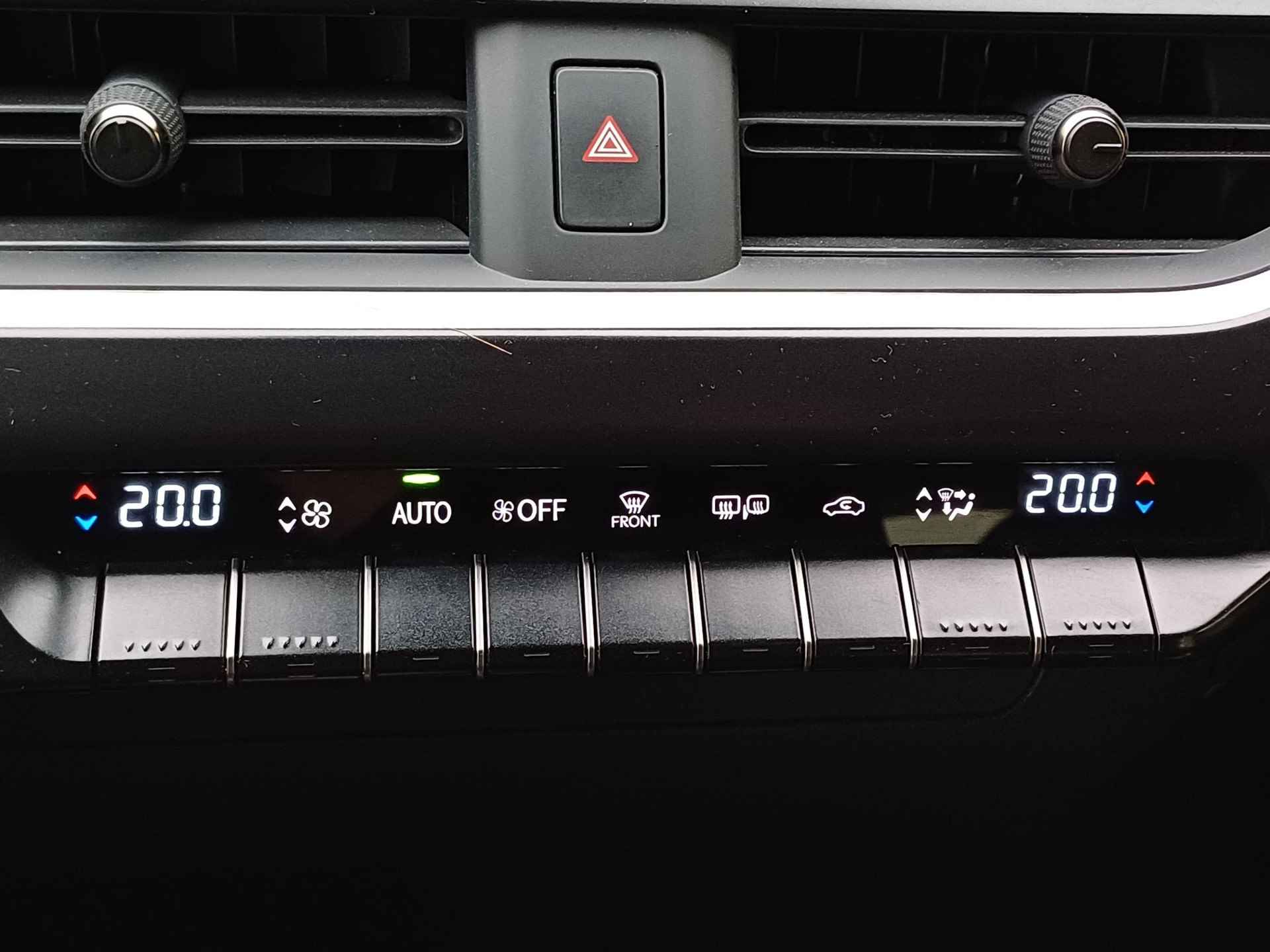 Lexus UX 300e Business 54 kWh 204 PK | Clima | Cruise | Carplay - Android Auto - 33/37