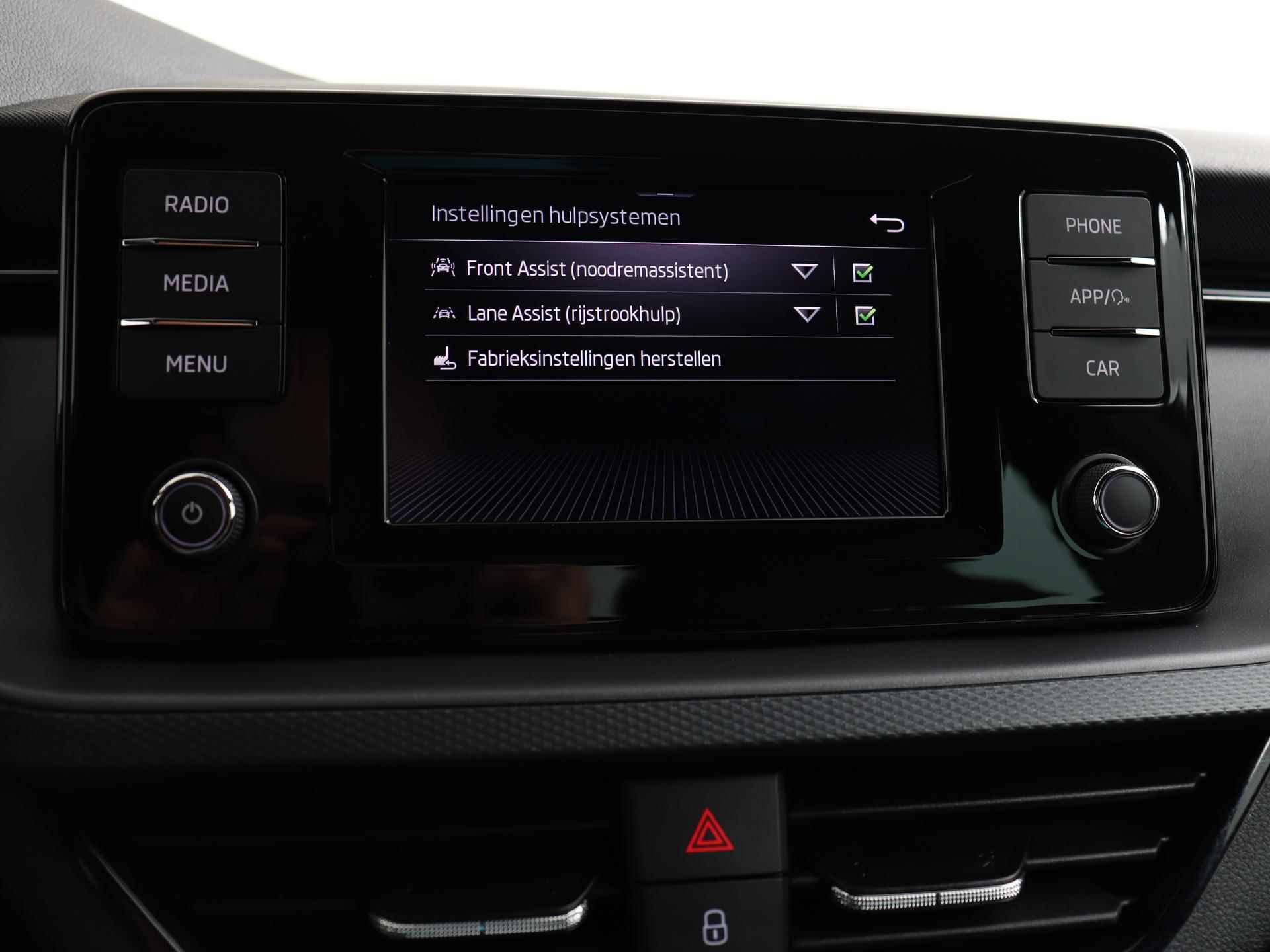 Skoda Scala 1.0 TSI 110 PK Ambition | Panormadak | Camera | Apple CarPlay | - 38/41