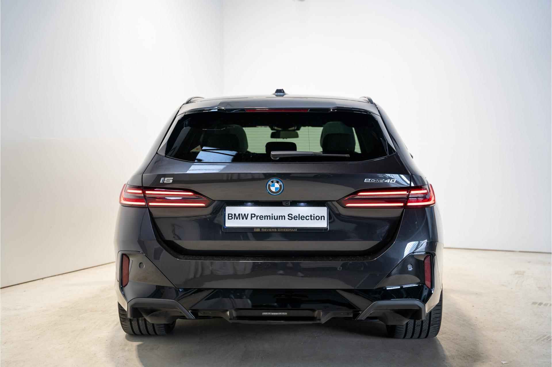 BMW i5 Touring eDrive40 M Sport Edition M Sportpakket Pro - 9/25