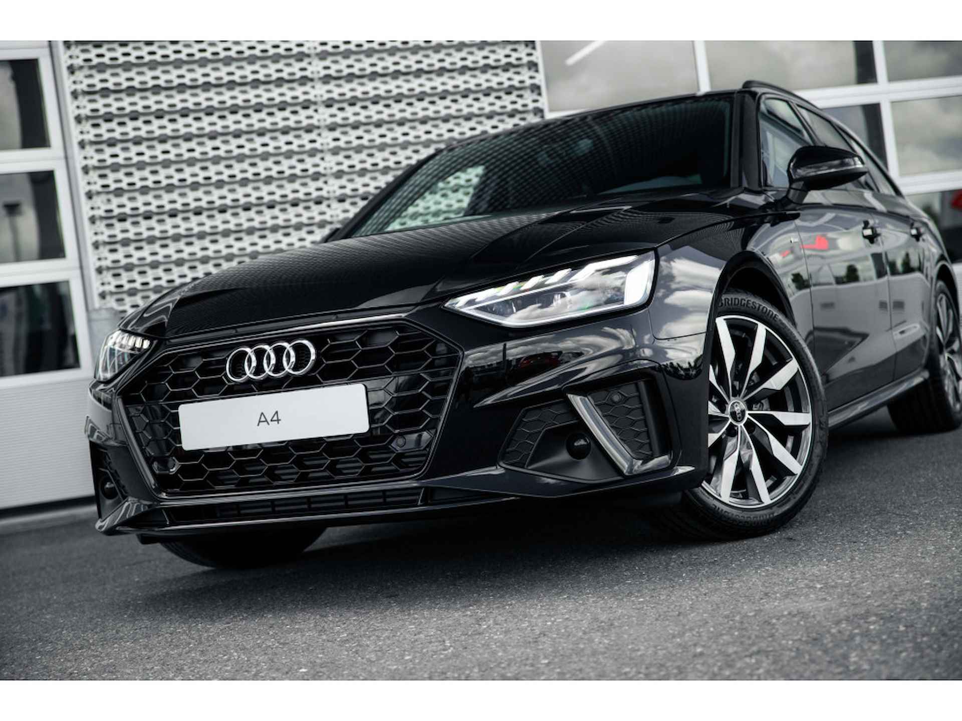 Audi A4 Avant 35 TFSI S edition Competition | Stoelverwarming - 17/59