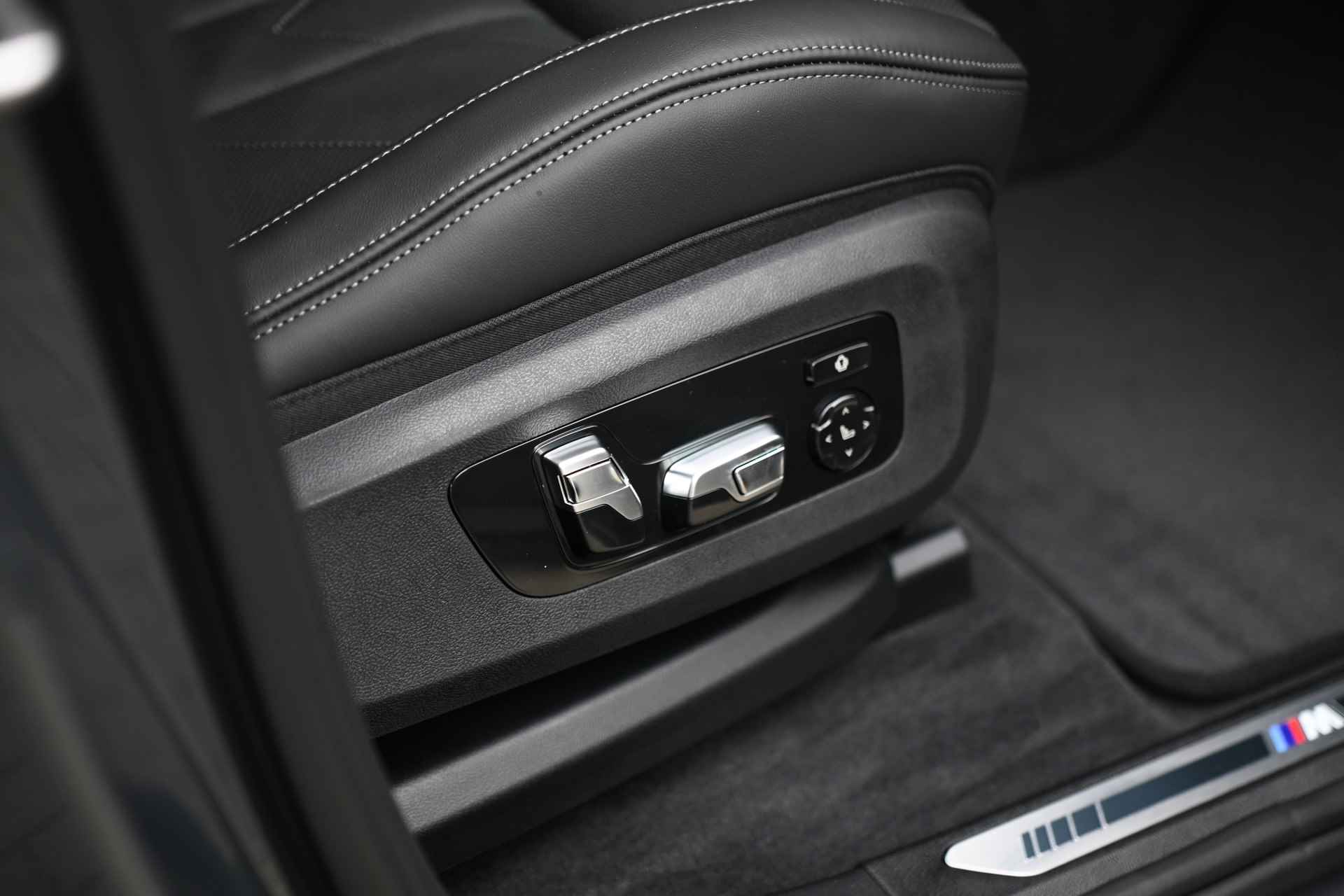 BMW XM PHEV 50e High Executive / Trekhaak / Massagefunctie / Adaptief M Onderstel Professional / Bowers & Wilkins / M Multifunctionele Stoelen / Soft-Close - 11/41