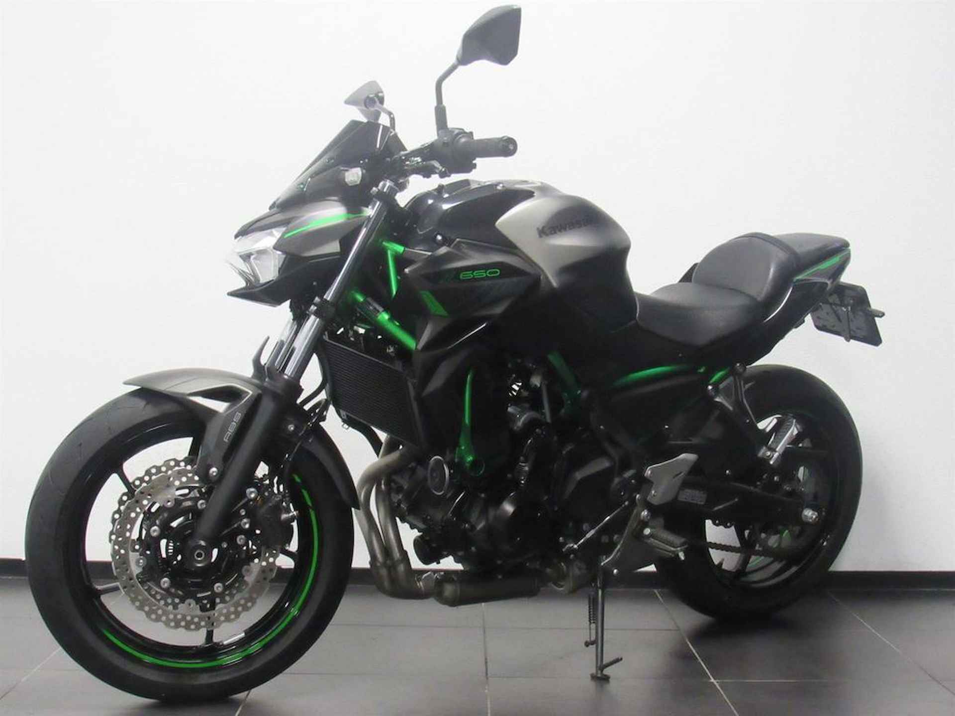 Kawasaki Z 650 ABS - 3/6