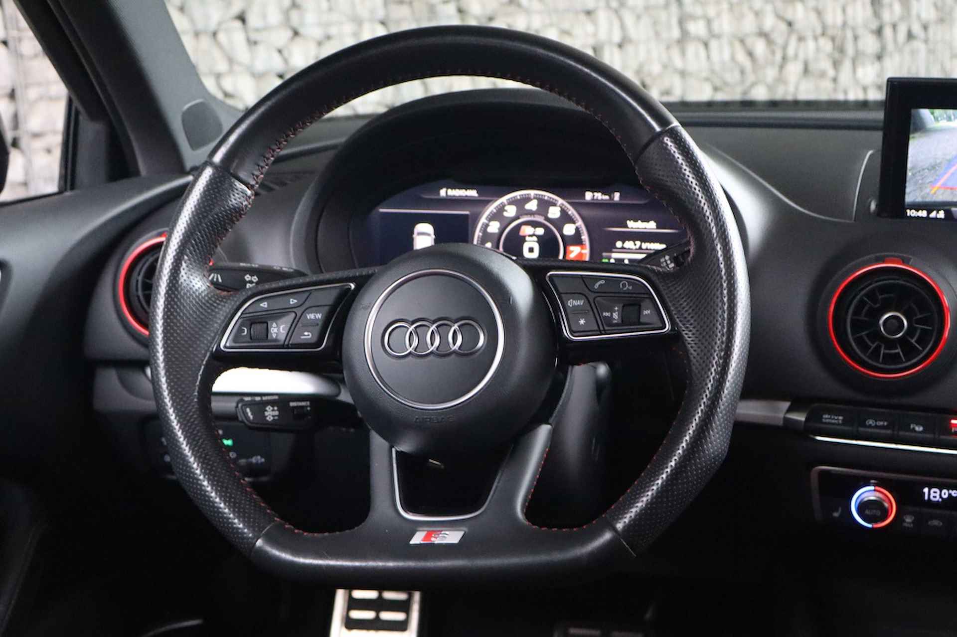 Audi S3 Sportback 2.0 TFSI S3 Quatro | Panorama dak | Digitaal Dashboard | Sportin - 15/24