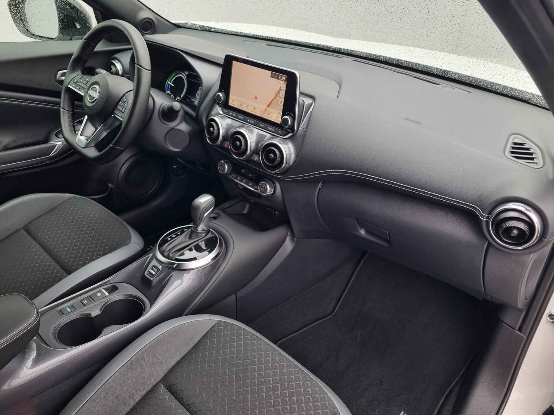 Nissan Juke 1.6 Hybrid N-Connecta Automaat / Technology Pack / Navigatie / Cruise Control Adaptief / Rondomzicht Camera - 36/39