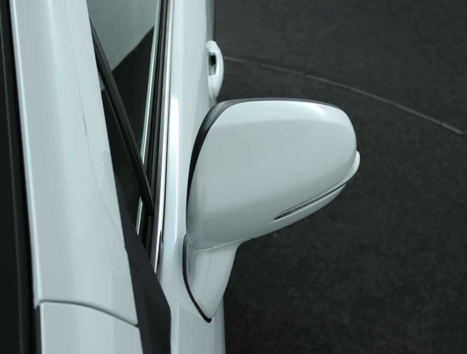 Suzuki S-Cross 1.4 Boosterjet Select Smart Hybrid | Apple Carplay/Android Auto | Parkeersensoren voor+achter | Climate Control | Cruise Control | Camera Achter | - 35/55