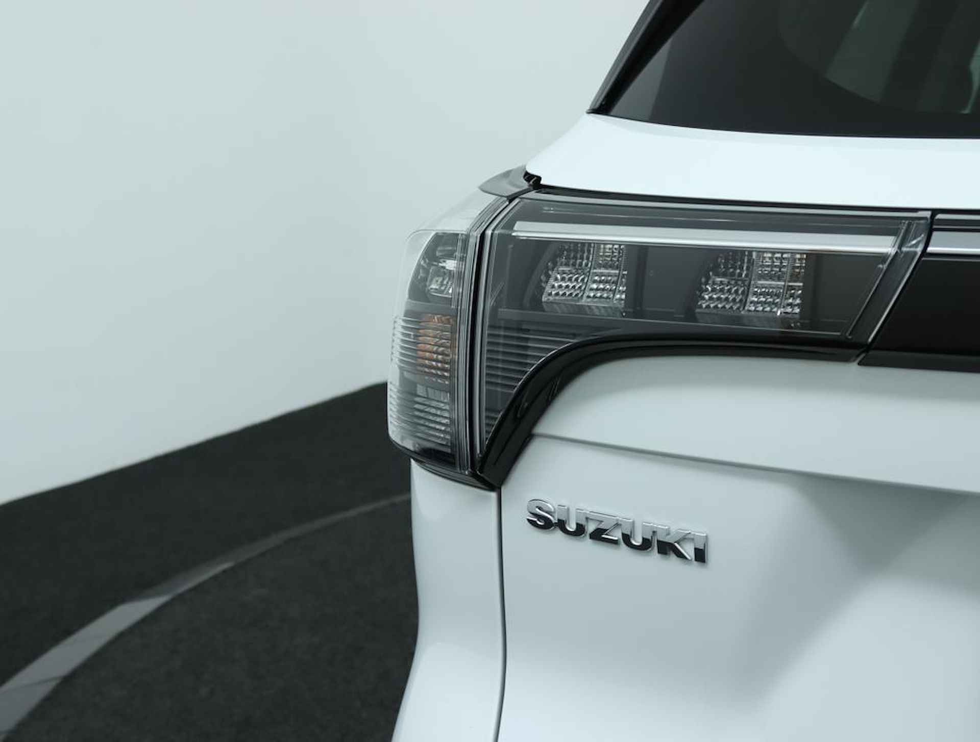 Suzuki S-Cross 1.4 Boosterjet Select Smart Hybrid | Apple Carplay/Android Auto | Parkeersensoren voor+achter | Climate Control | Cruise Control | Camera Achter | - 38/55