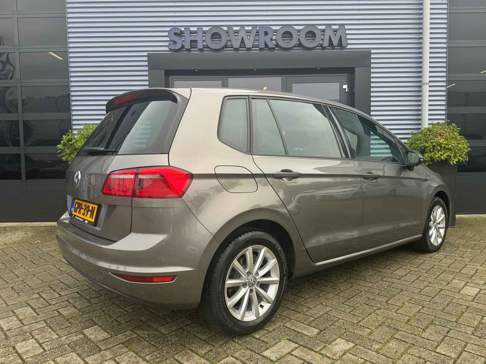 Volkswagen GOLF SPORTSVAN 1.2 TSI Highline Lounge|Cruisecontrol|Stoelverwarming|Lichtmetalenvelgen - 11/29