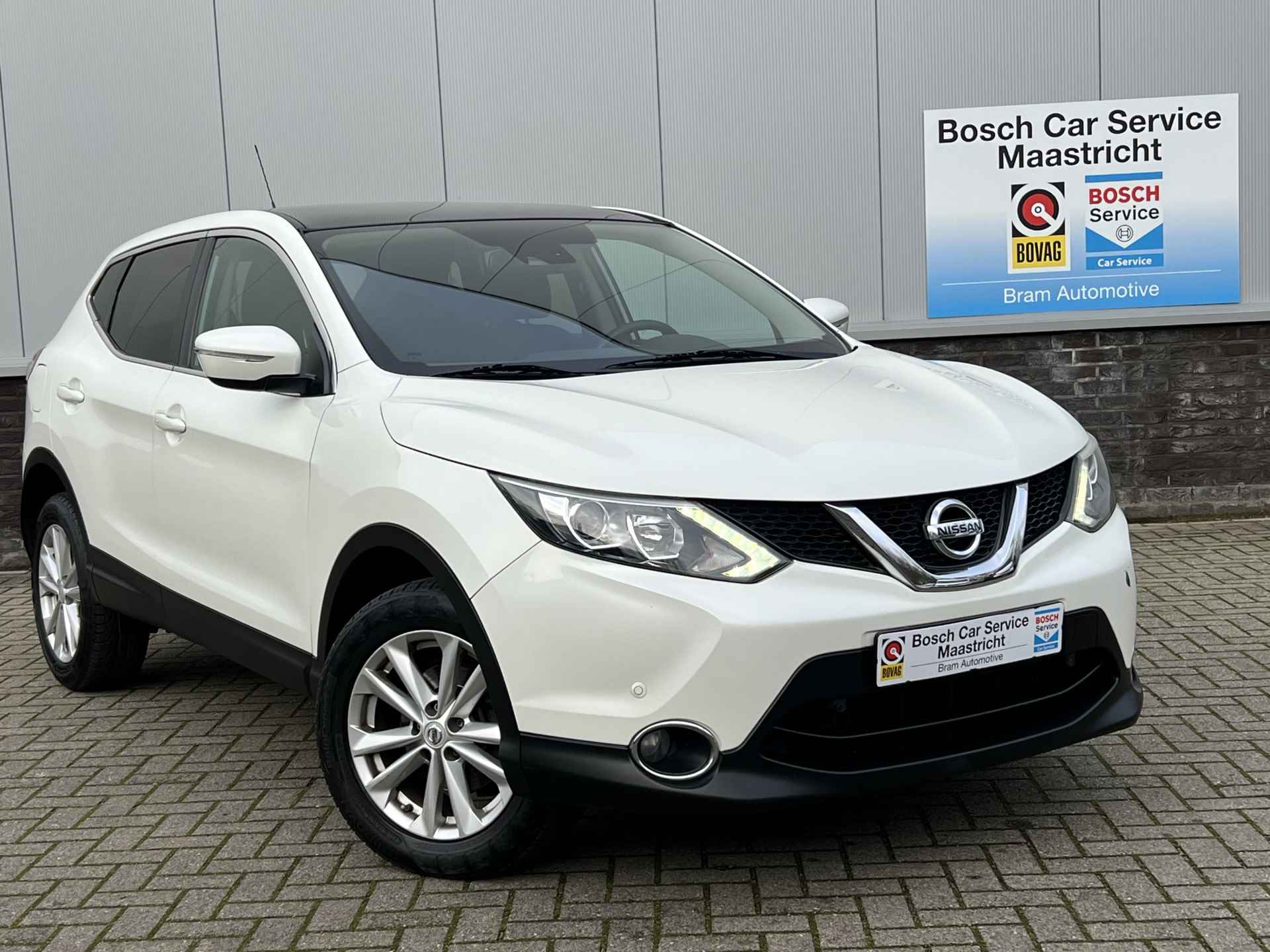 Nissan QASHQAI 1.2 Connect Edition | Panorama | Keurig onderhouden |  Interesse, Proefrit? Bel of app met: 06-24 28 28 42 - 3/28