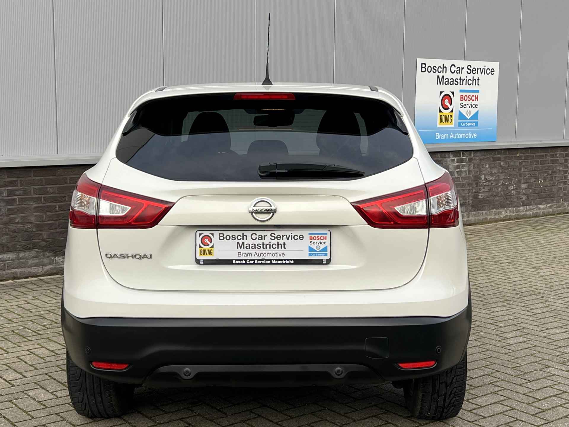 Nissan QASHQAI 1.2 Connect Edition | Panorama | Keurig onderhouden |  Interesse, Proefrit? Bel of app met: 06-24 28 28 42 - 7/28