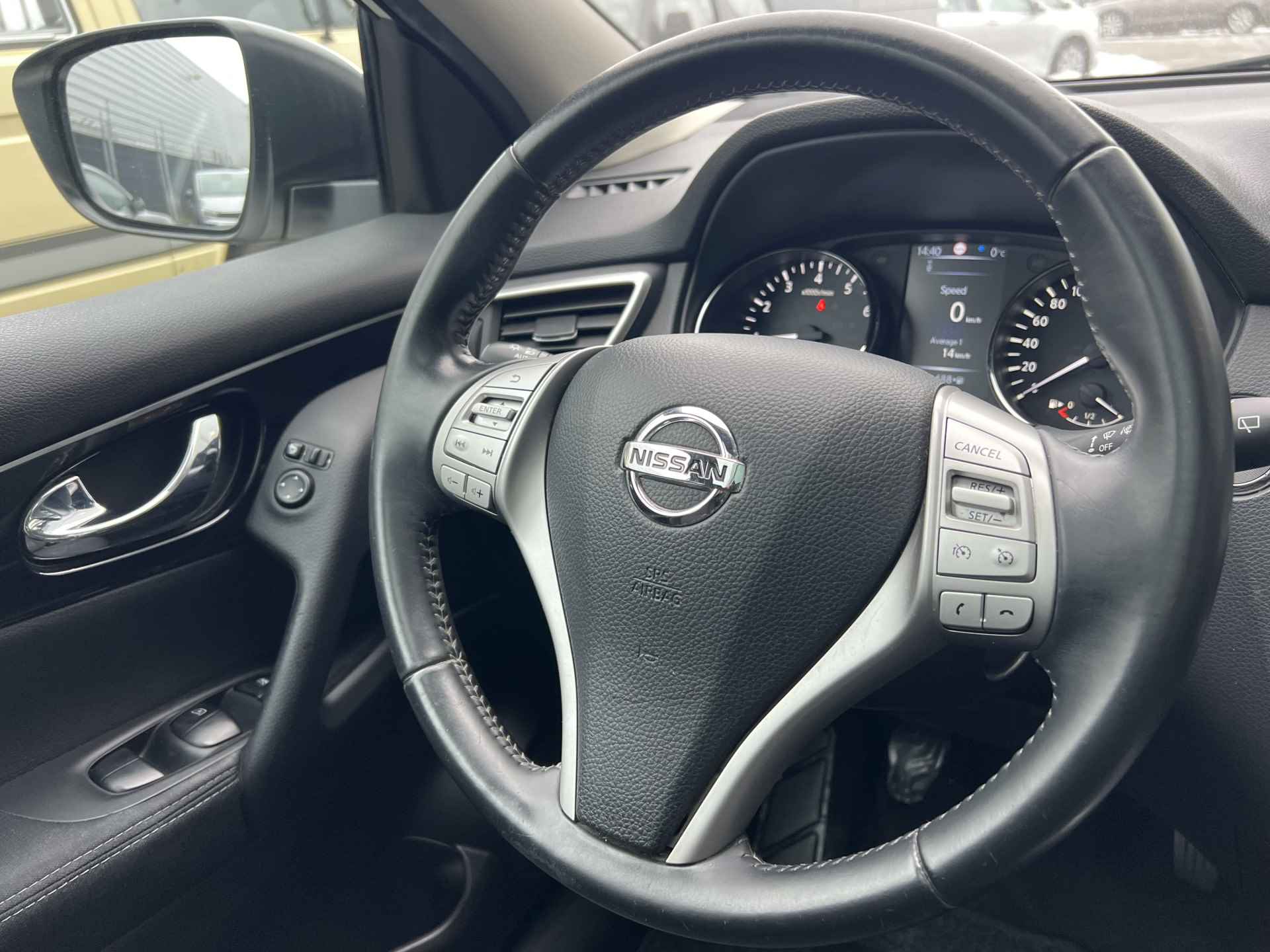 Nissan QASHQAI 1.2 Connect Edition | Panorama | Keurig onderhouden |  Interesse, Proefrit? Bel of app met: 06-24 28 28 42 - 11/28