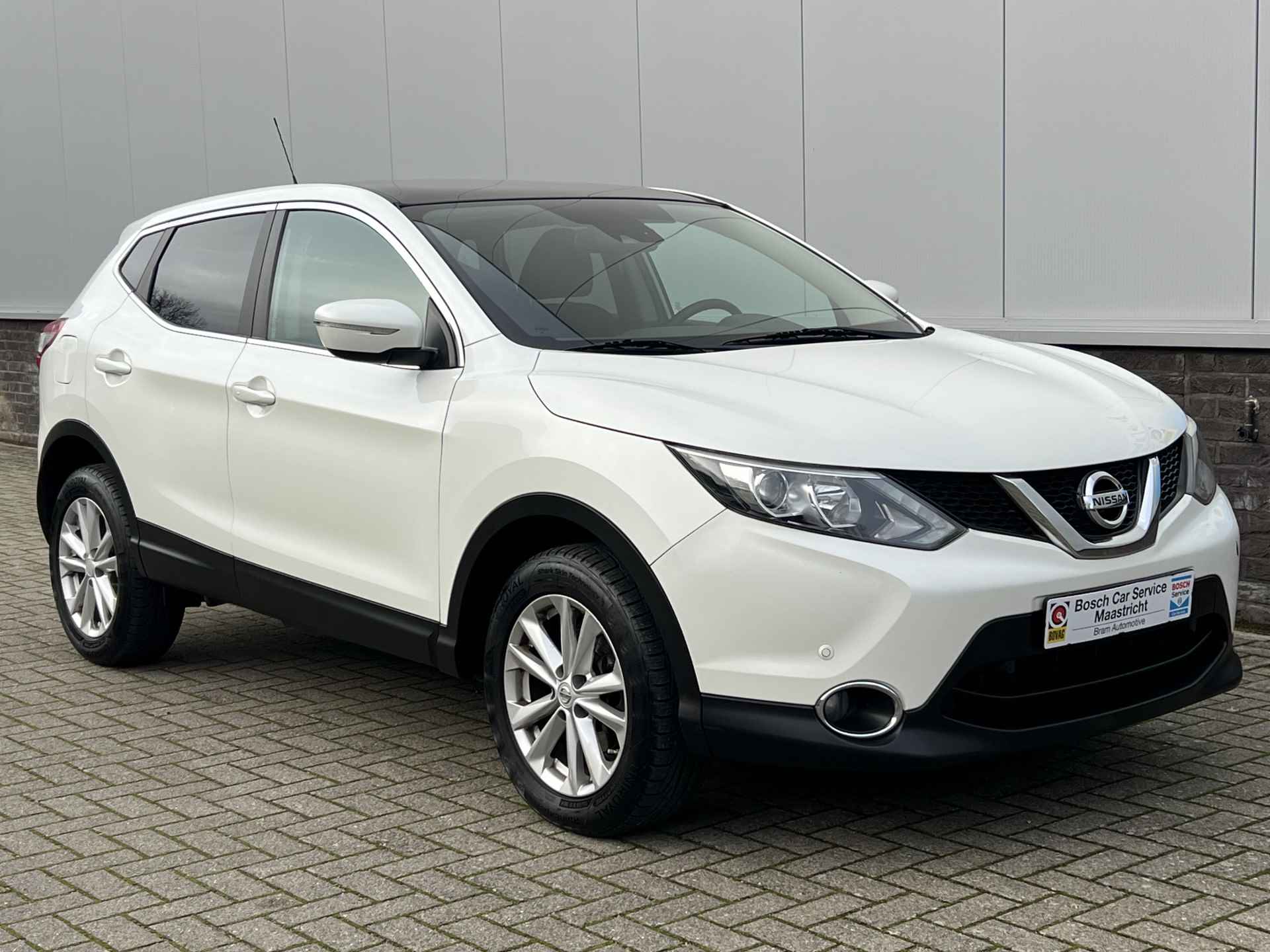 Nissan QASHQAI 1.2 Connect Edition | Panorama | Keurig onderhouden |  Interesse, Proefrit? Bel of app met: 06-24 28 28 42 - 13/28