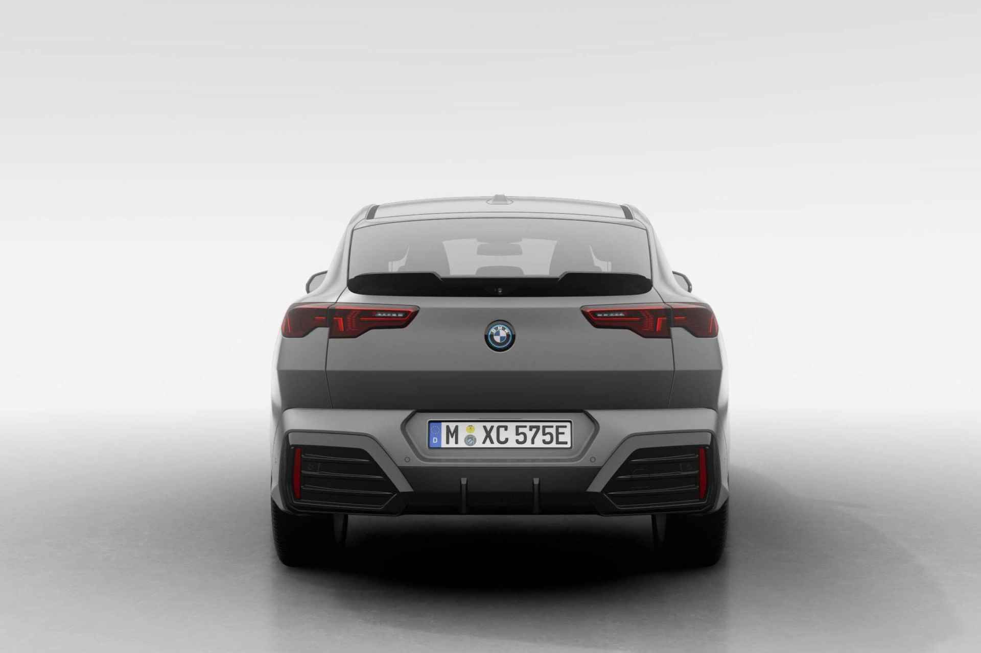 BMW iX2 eDrive20 | M Sport Pro | Innovation Pack | Comfort Pack - 6/20