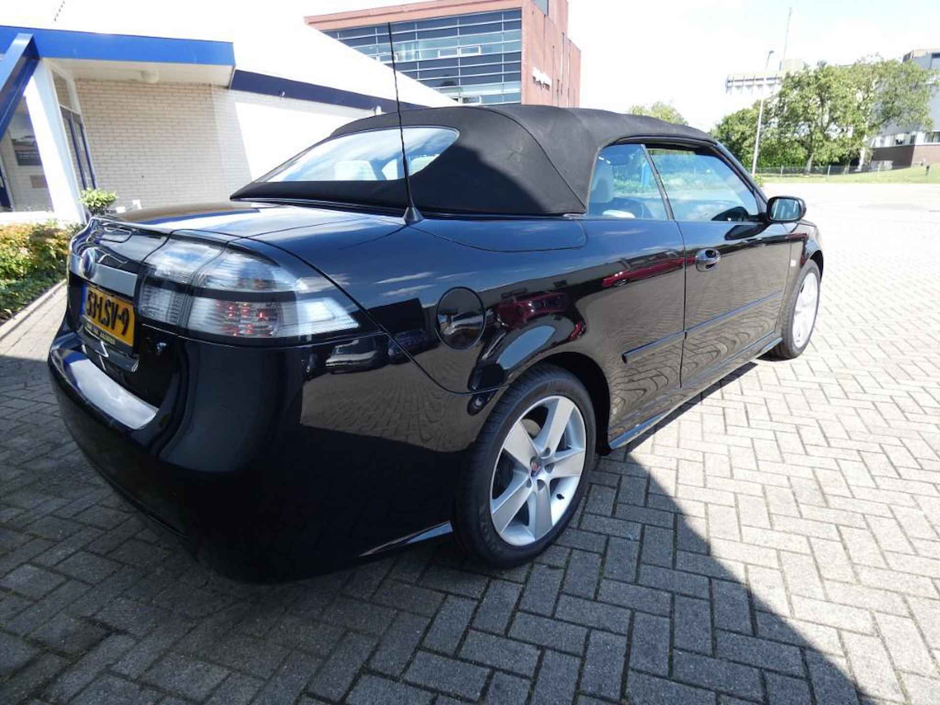 Saab 9-3 Cabrio 2.0t Automaat 1 Jaar BOVAG Garantie - 7/18