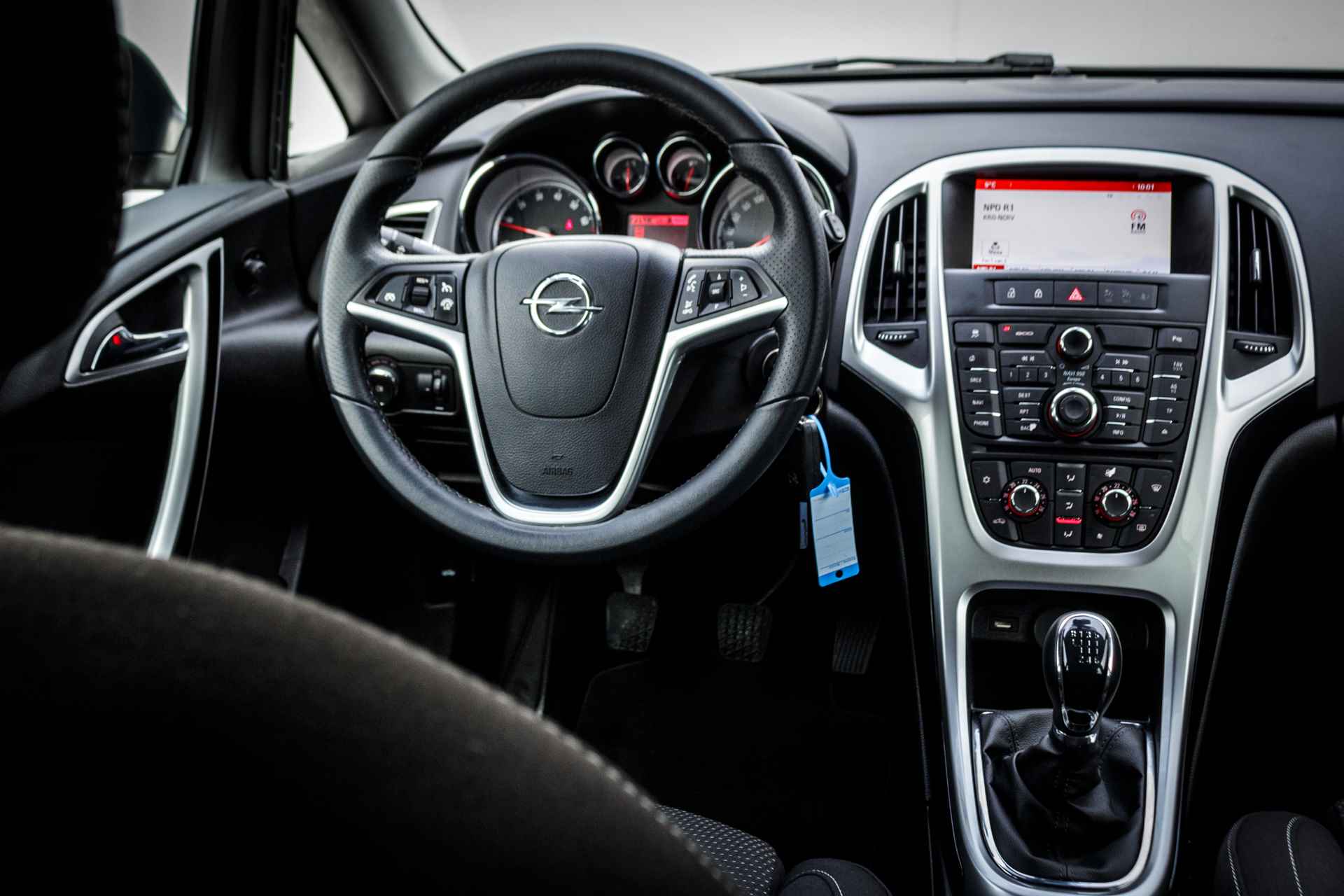 Opel Astra Sports Tourer RIJKLAAR 1 e EIGENAAR 1.4 141 PK Turbo OPC Design Edition Tourer UNIEK ! | Ergo stoelen | Clima | Navigatie | 19 Inch LMV | Pdc Achter | - 17/31