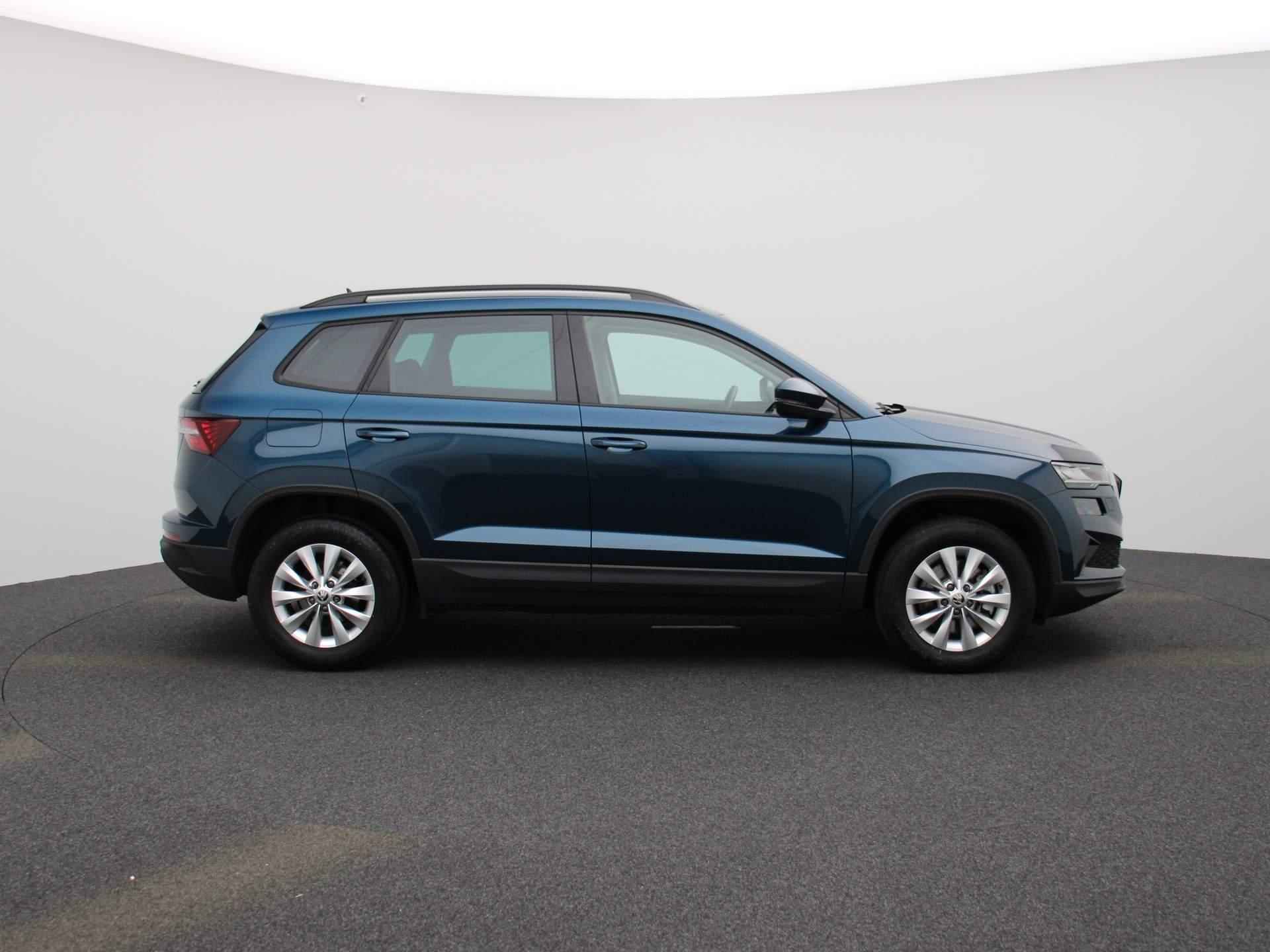 Skoda Karoq 1.5 TSI ACT Business Edition 150 PK | Automaat | LED Koplampen | Navigatie | Apple Carplay & Android auto | Stoelverwarming | Stuurverwarming | Lichtmetalen velgen | Climate Control | Cruise Control | Elektrische Achterklep | Virtual Cockpit | - 6/39