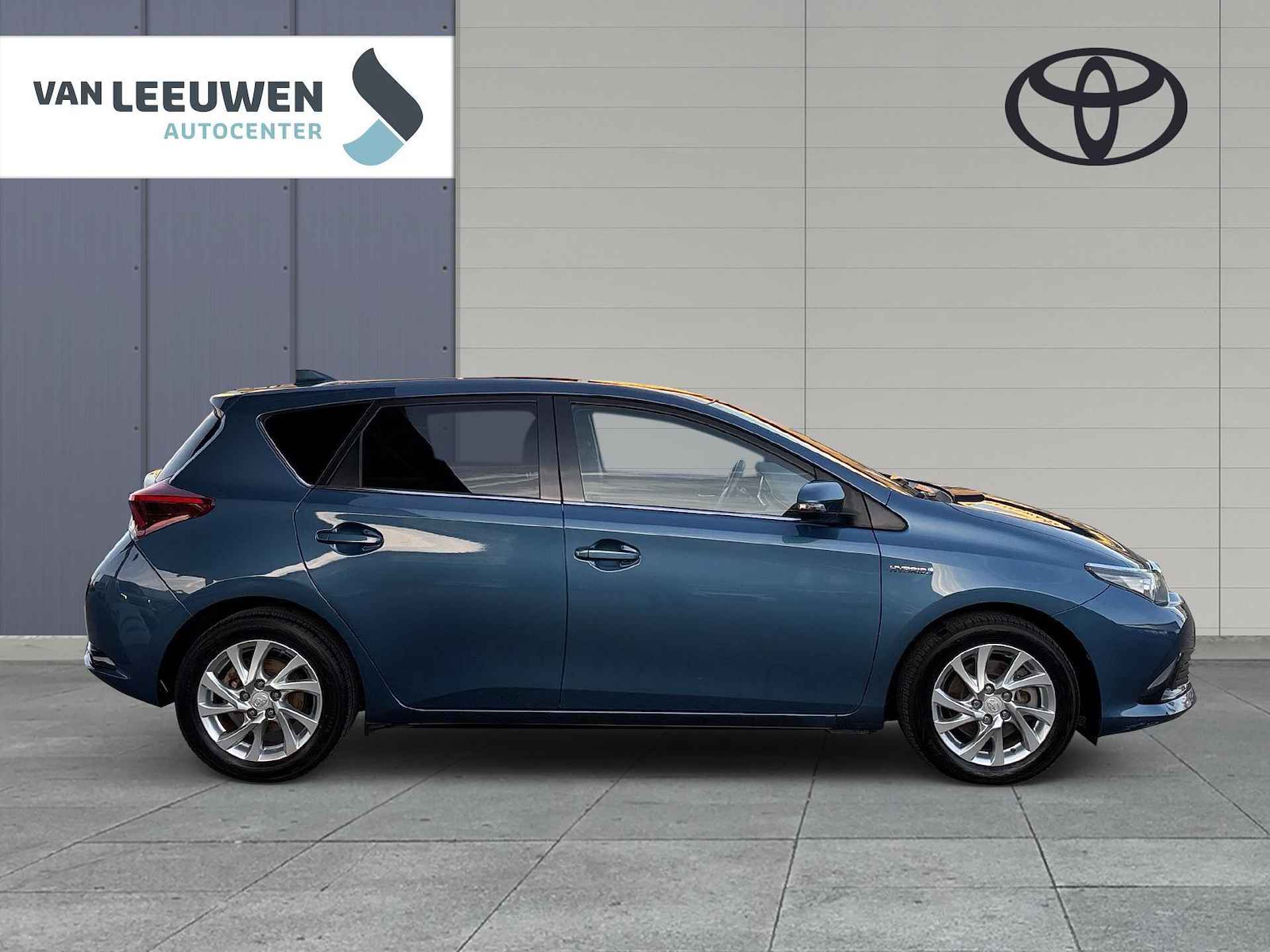 Toyota Auris 1.8 Hybrid Trend - 4/21