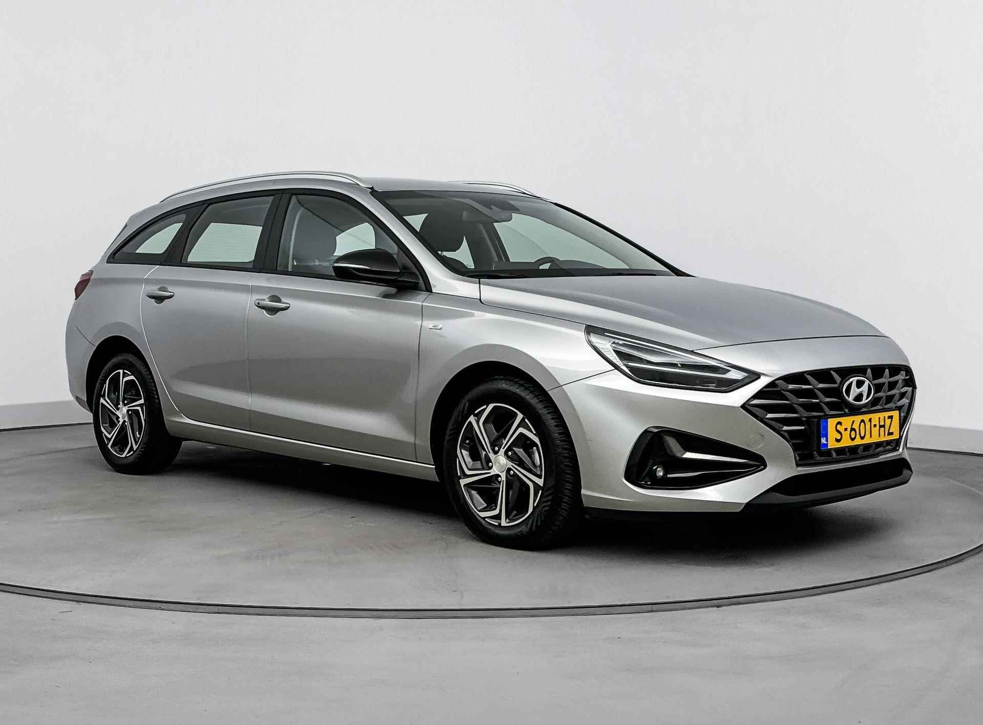 Hyundai i30 Wagon 1.0 T-GDi MHEV Comfort Smart | Navigatie | Camera | Climate control - 8/33