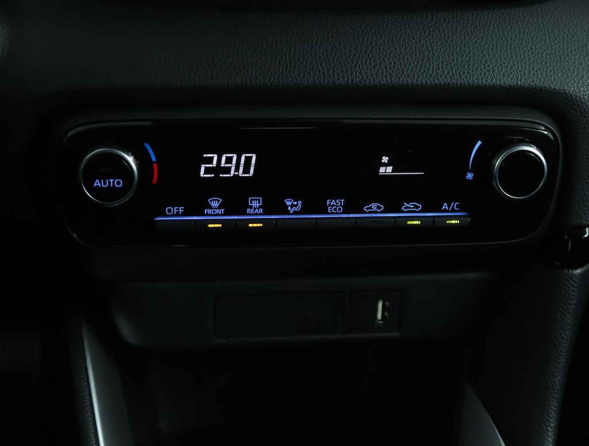 Toyota Yaris 1.5 Hybrid Business Plus | Navigatie | Adaptive Cruise Control | Achteruitrijcamera | Apple Carplay | Android Auto | - 7/50