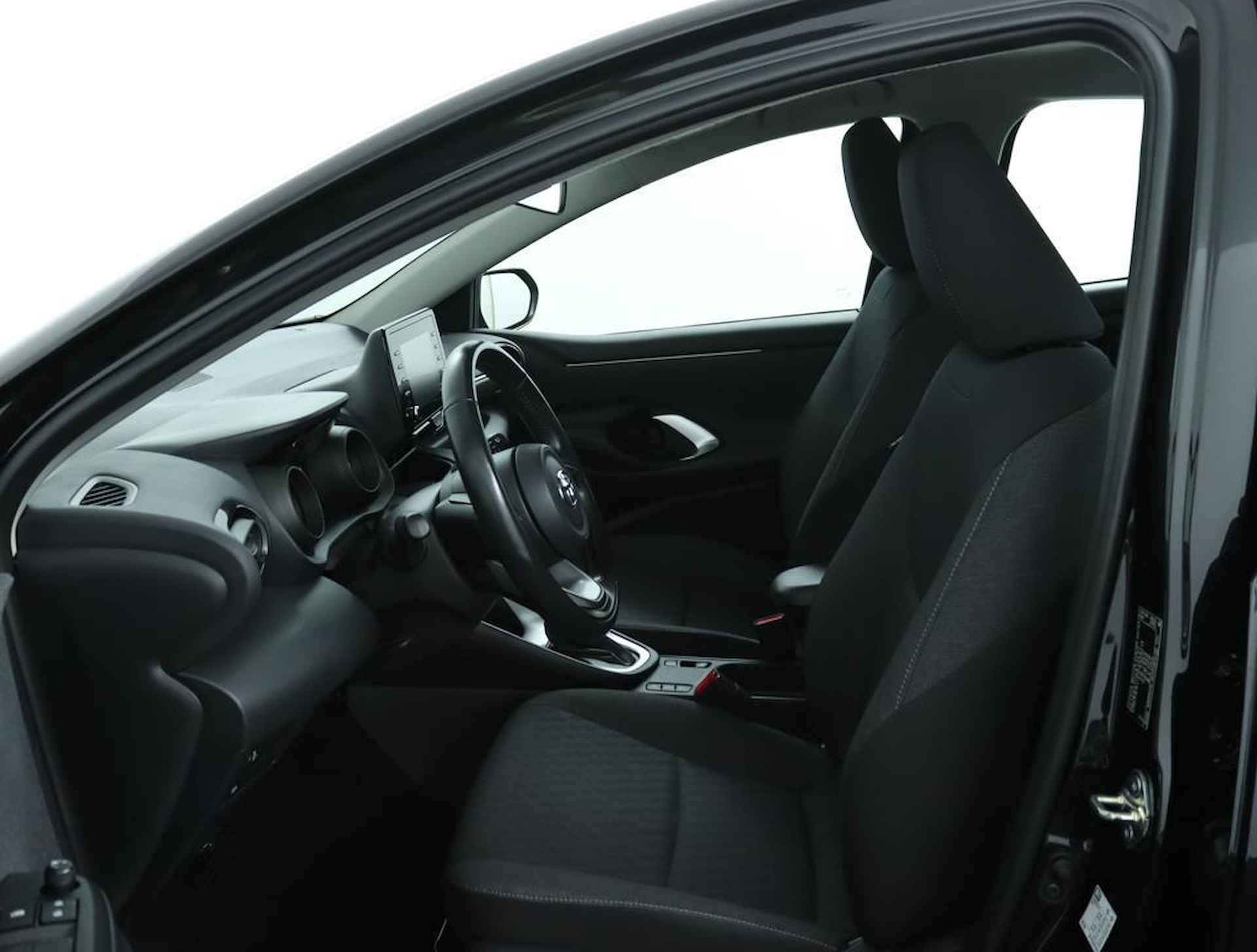 Toyota Yaris 1.5 Hybrid Business Plus | Navigatie | Adaptive Cruise Control | Achteruitrijcamera | Apple Carplay | Android Auto | - 17/50