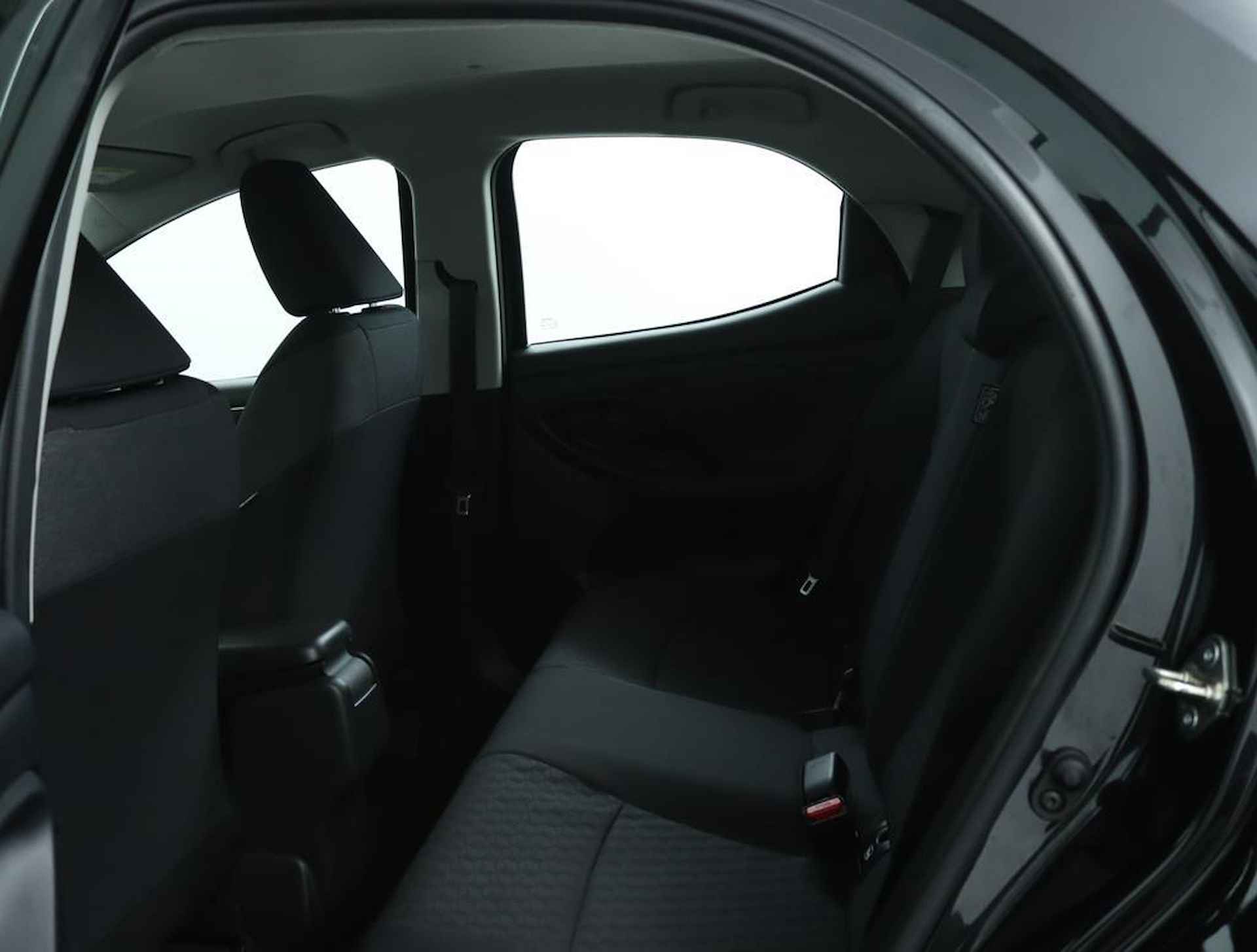 Toyota Yaris 1.5 Hybrid Business Plus | Navigatie | Adaptive Cruise Control | Achteruitrijcamera | Apple Carplay | Android Auto | - 18/50