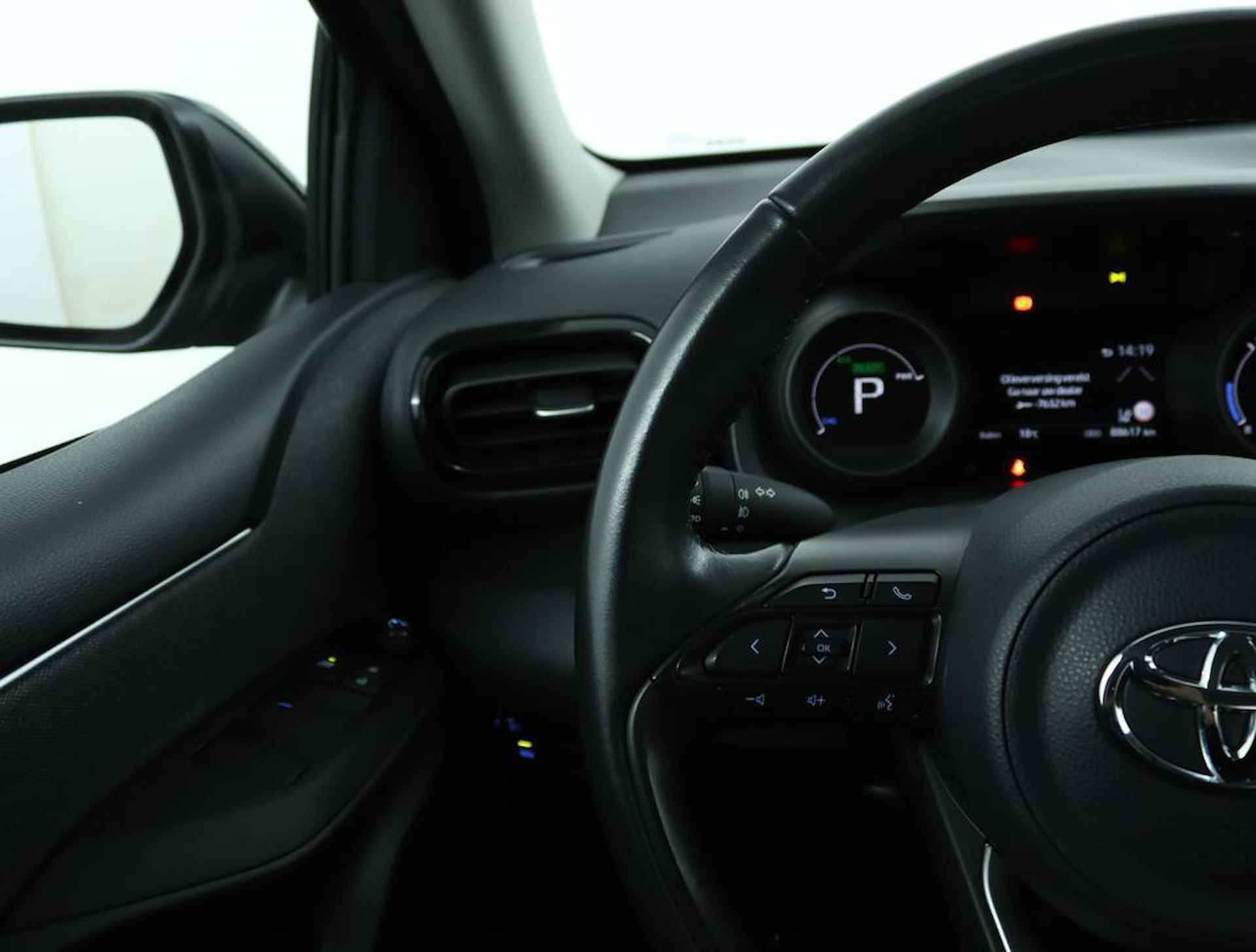 Toyota Yaris 1.5 Hybrid Business Plus | Navigatie | Adaptive Cruise Control | Achteruitrijcamera | Apple Carplay | Android Auto | - 19/50