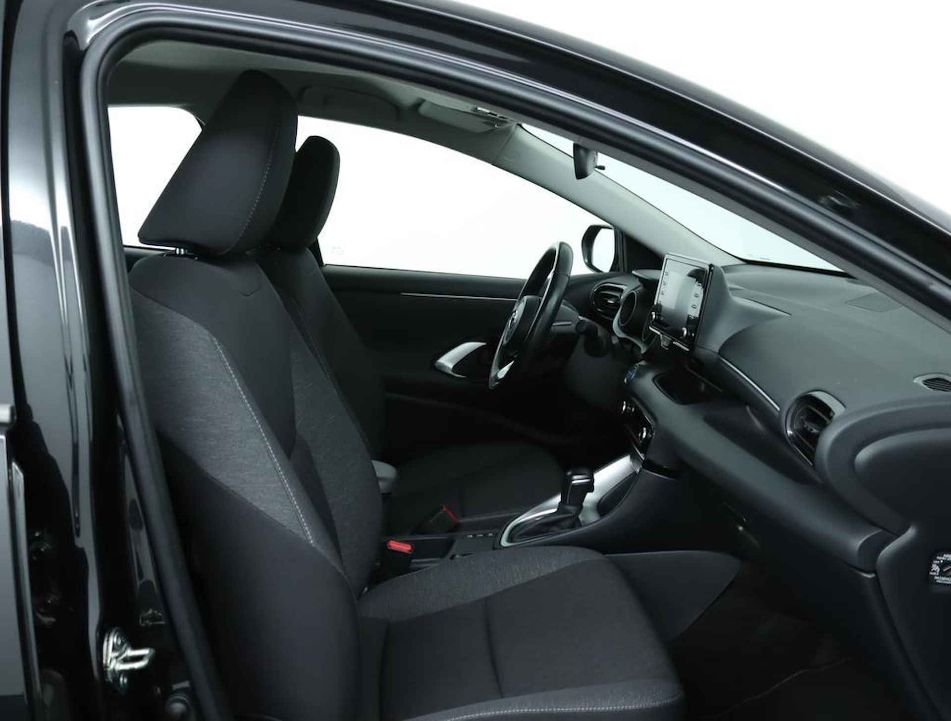 Toyota Yaris 1.5 Hybrid Business Plus | Navigatie | Adaptive Cruise Control | Achteruitrijcamera | Apple Carplay | Android Auto | - 22/50