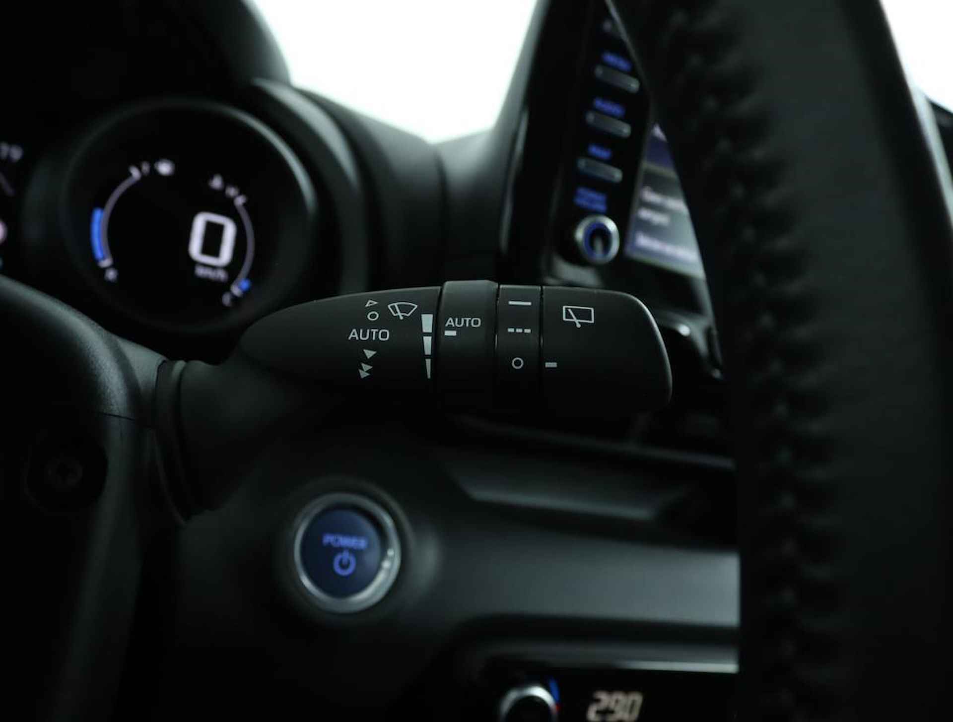 Toyota Yaris 1.5 Hybrid Business Plus | Navigatie | Adaptive Cruise Control | Achteruitrijcamera | Apple Carplay | Android Auto | - 31/50