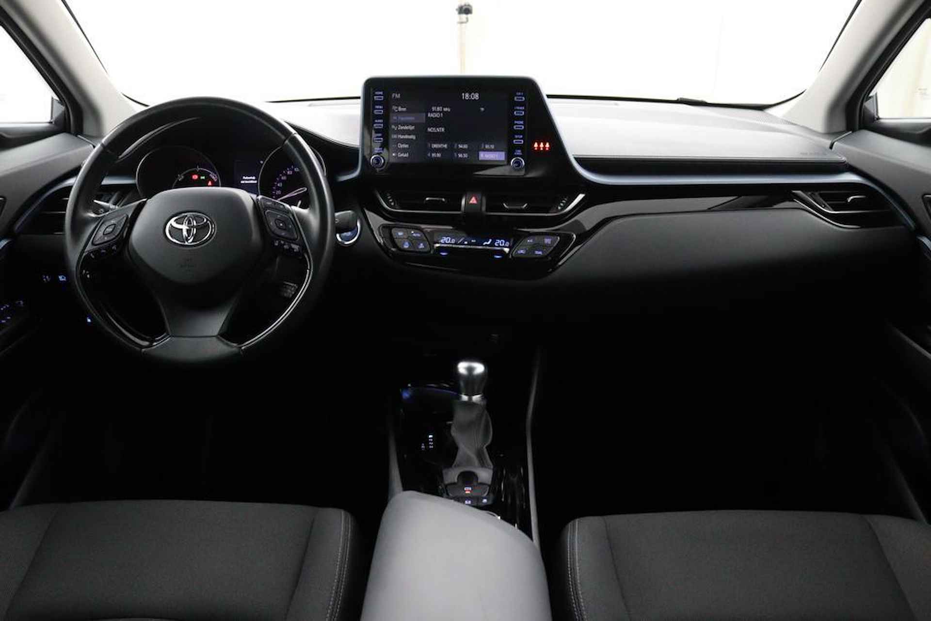 Toyota C-HR 2.0 Hybrid Dynamic | Trekhaak | Navigatie | Keyless Entry | Achteruitrijcamera | - 11/49