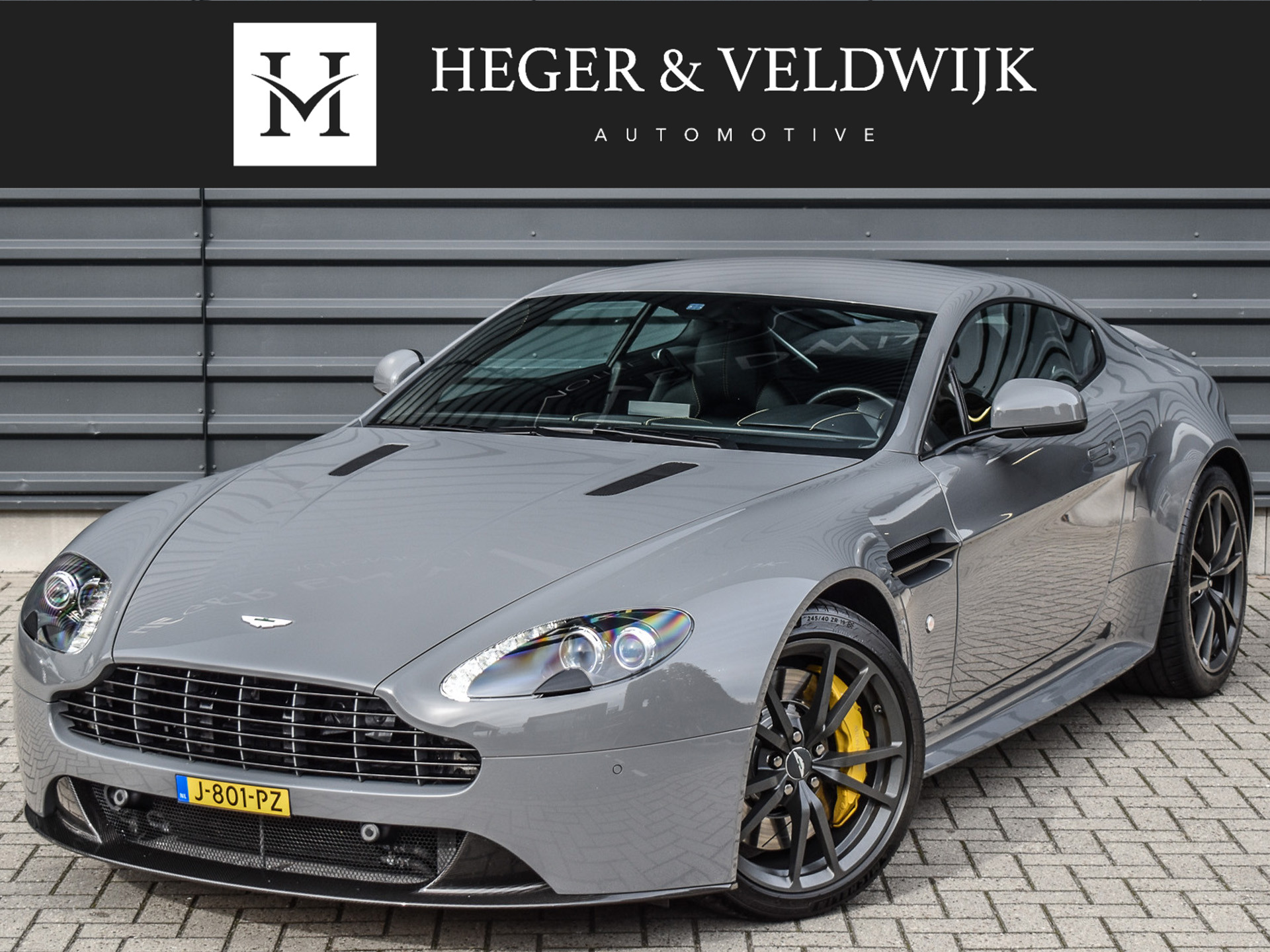 Aston Martin V8 Vantage 4.7 V8 S | 436PK | AM V8 | CARBON DETAILS | CHINA GREY | OBSIDIAN BLACK LEDER & ELECTRON YELLOW |